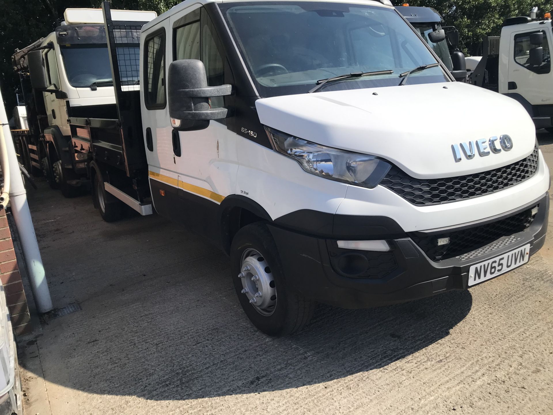 2015 IVECO DAILY TIPPER 65-150 - Image 2 of 21