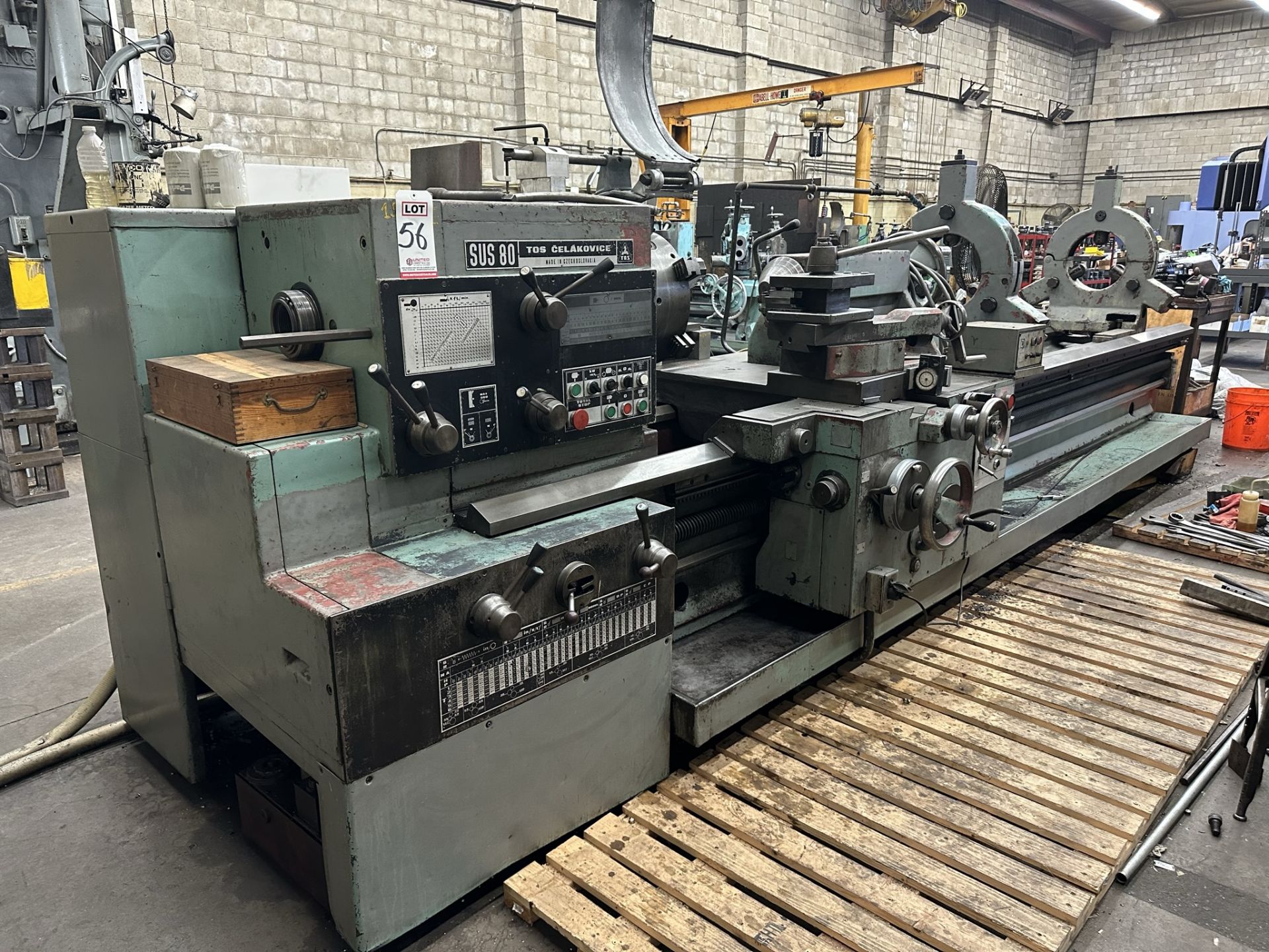 TOS SUS 80 LATHE, 32" X 130" CC, 15" 6-JAW CHUCK, TAILSTOCK, (2) STEADY RESTS, DUPLOMATIC TA-175