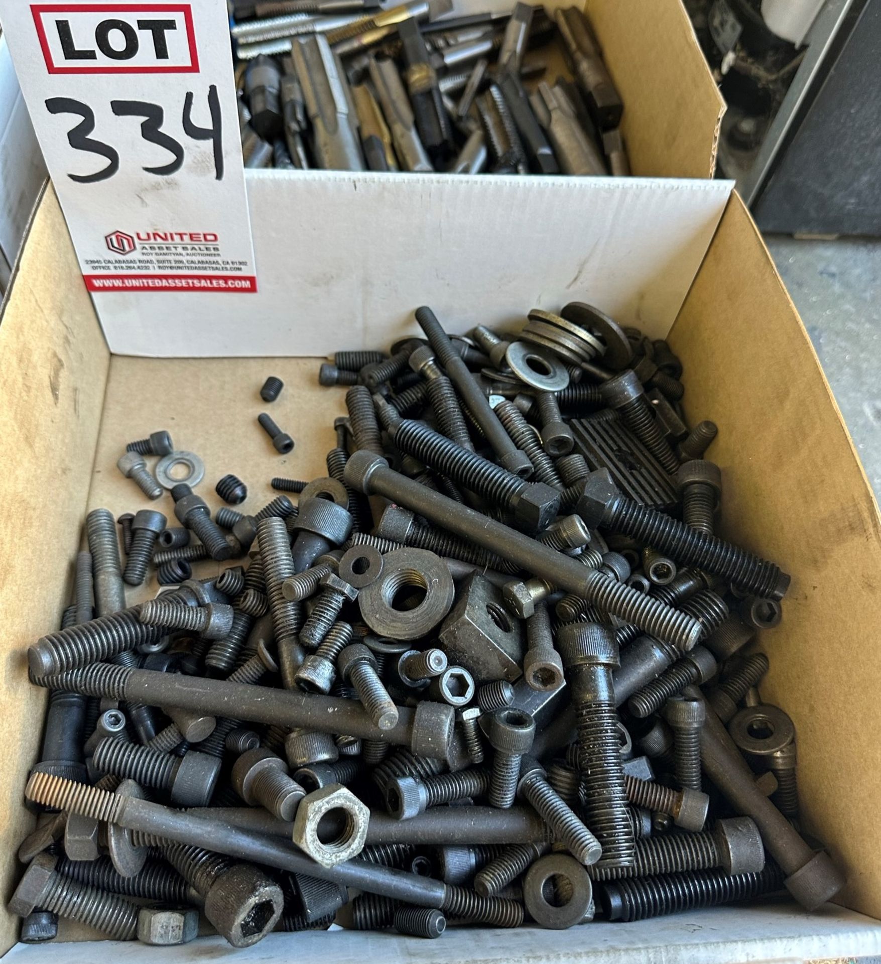 LOT - CAP SCREWS, WASHERS AND RELATED HOLD-DOWN ITEMS