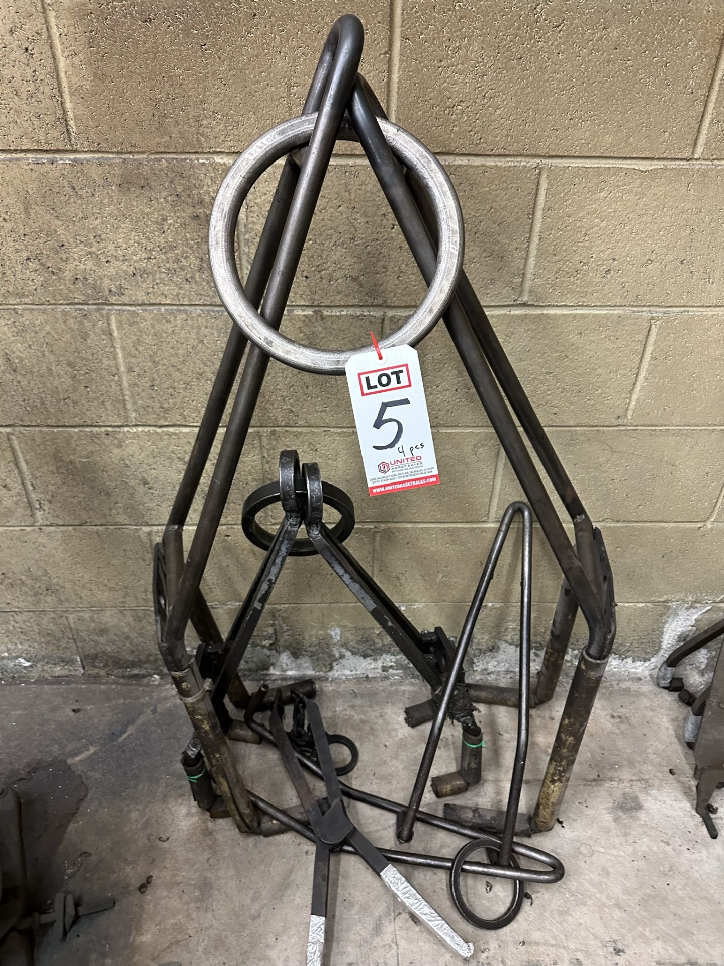 LOT - (4) LIFTING CRADLES