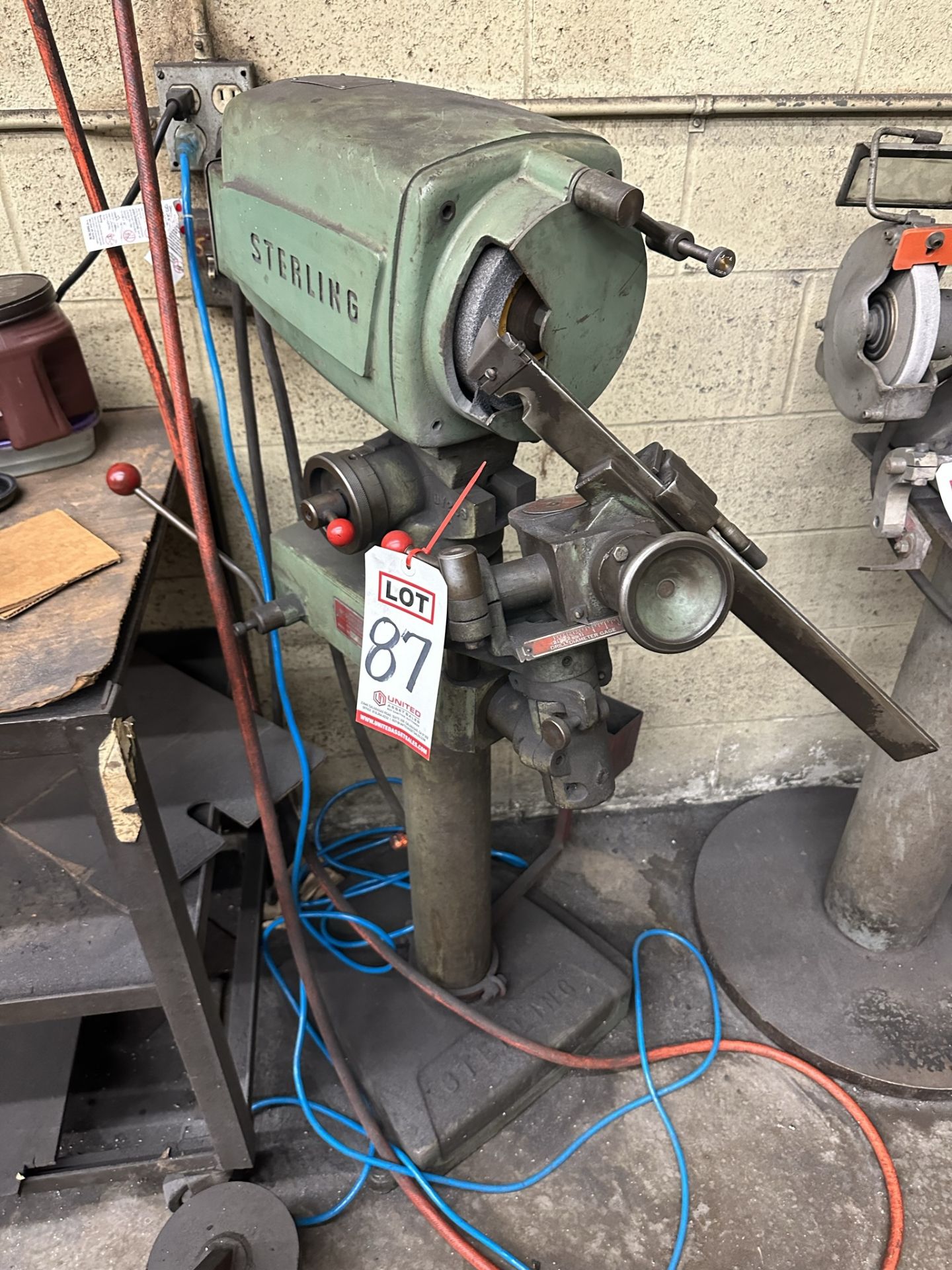 STERLING DRILL GRINDER, MODEL DV206A, 1/2 HP, 120V, S/N DG5844