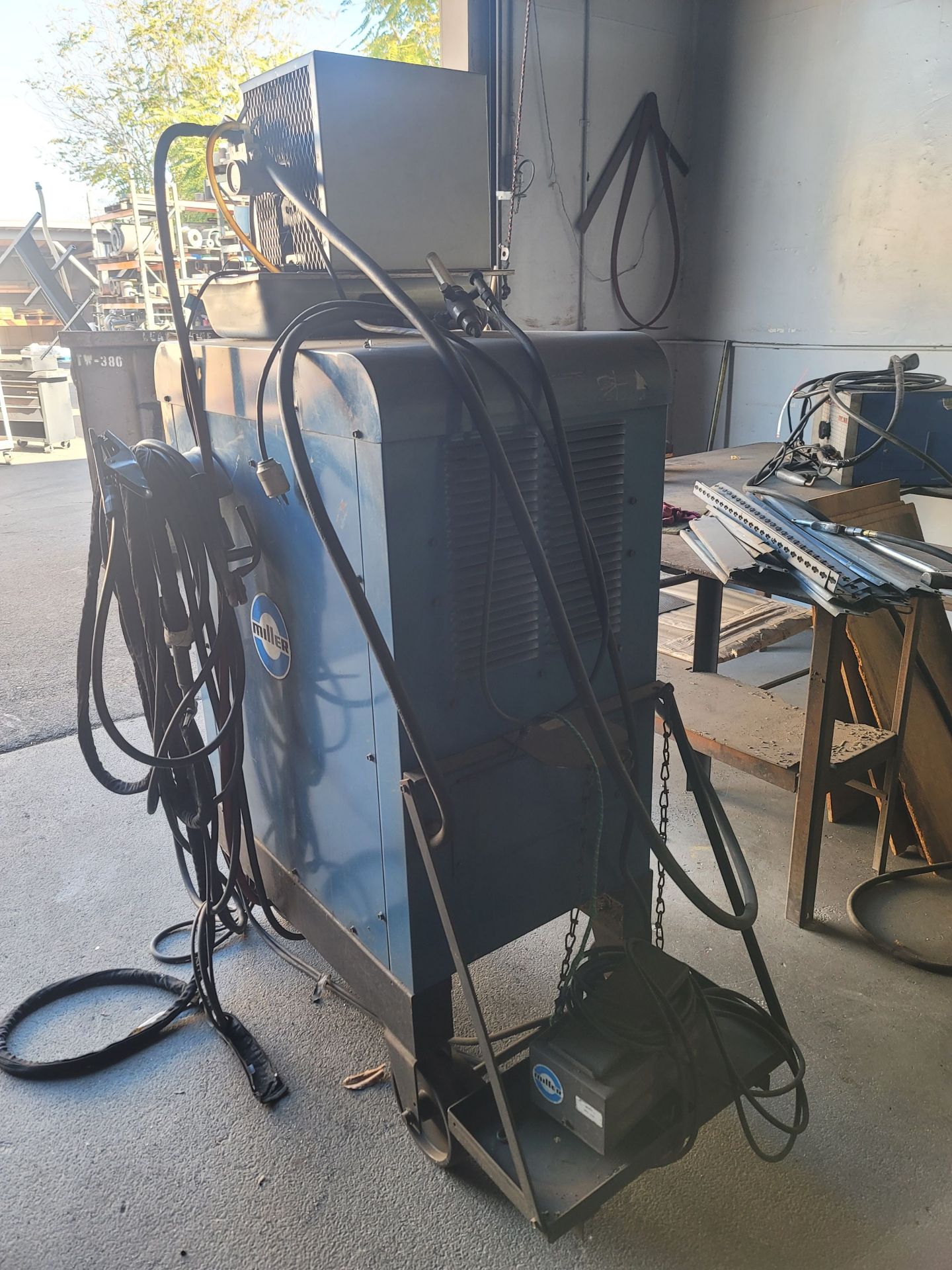 MILLER 330 A/BP CONSTANT CURRENT AC/DC ARC WELDING POWER SOURCE, S/N JB569578, W/ WATER COOLER, - Image 3 of 4