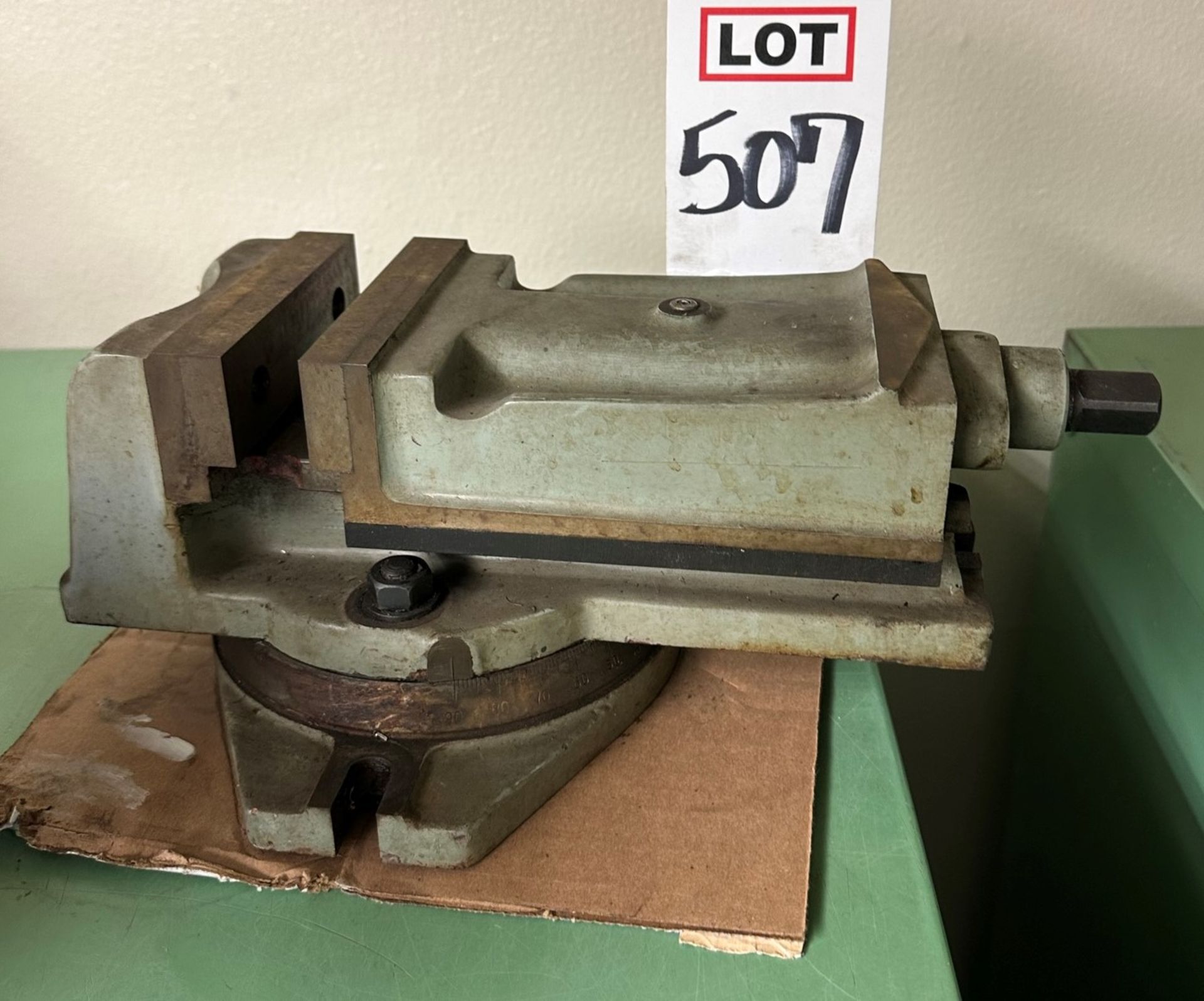 5" MACHINE VISE W/ SWIVEL BASE, NO HANDLE - Image 2 of 2