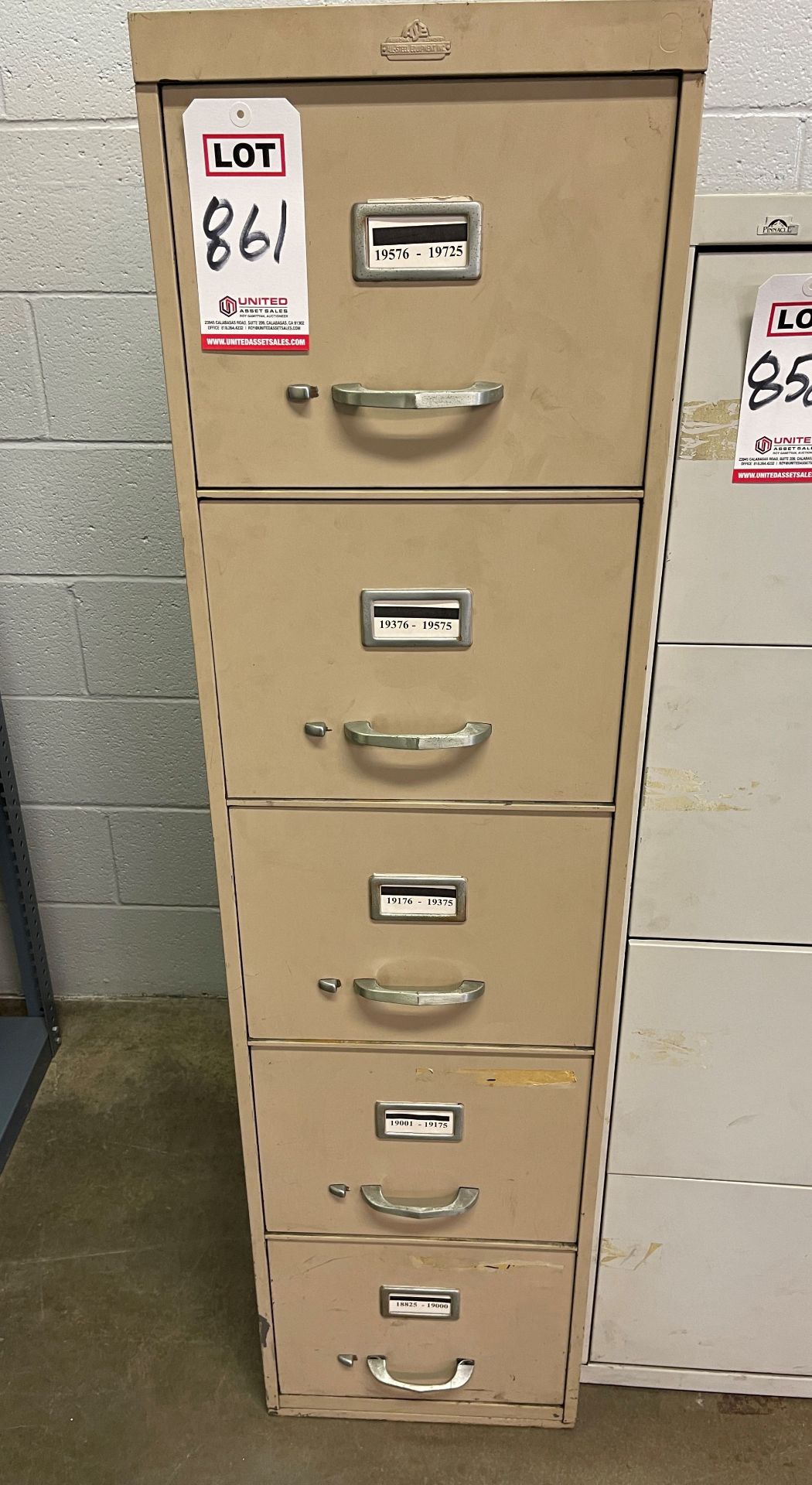 LOT - (4) FILE CABINETS: (1) 15" X 28" X 58", (1) 15" X 40" X 49", (2) 15" X 27" X 29"