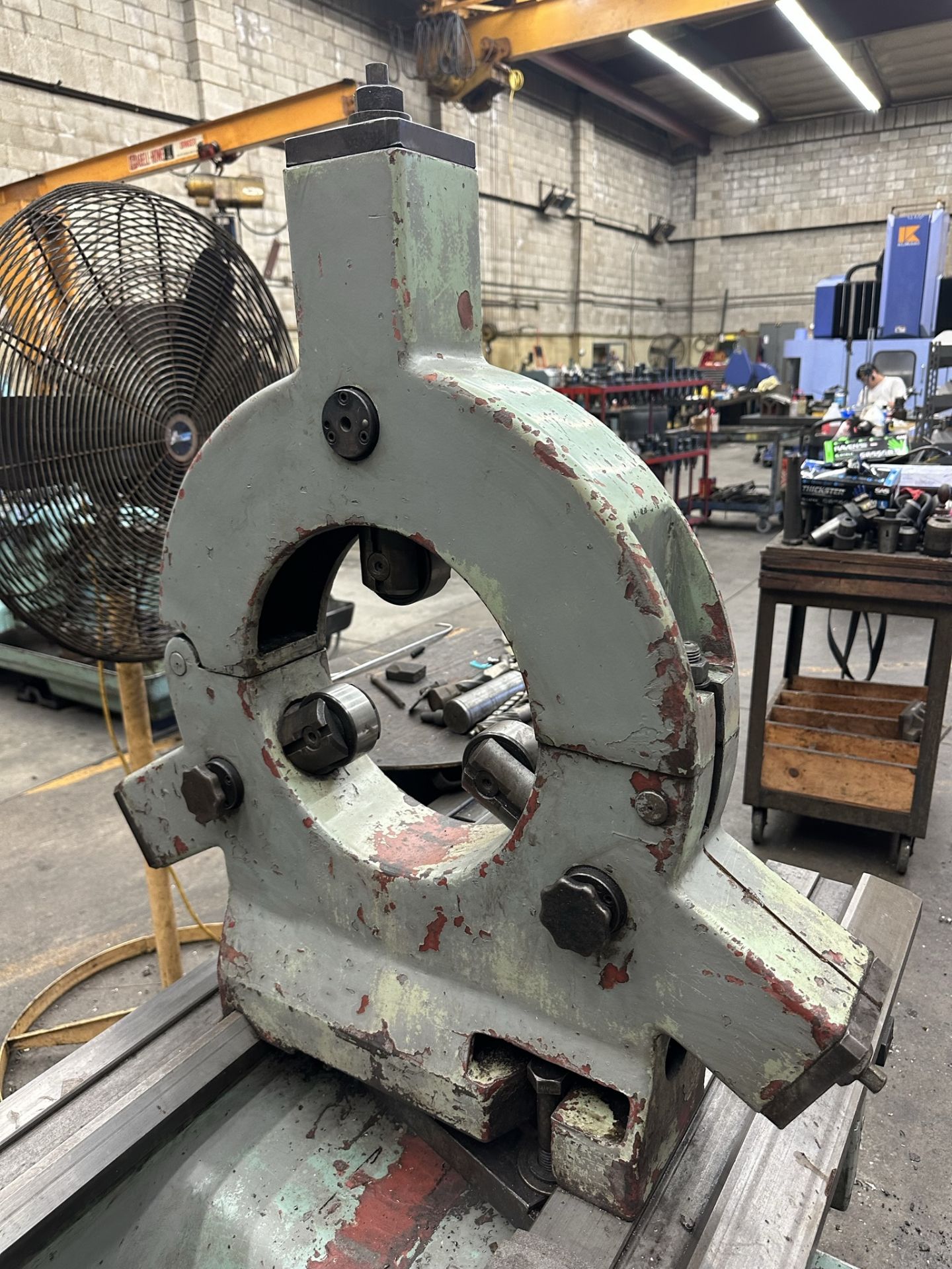 TOS SUS 80 LATHE, 32" X 130" CC, 15" 6-JAW CHUCK, TAILSTOCK, (2) STEADY RESTS, DUPLOMATIC TA-175 - Image 14 of 27