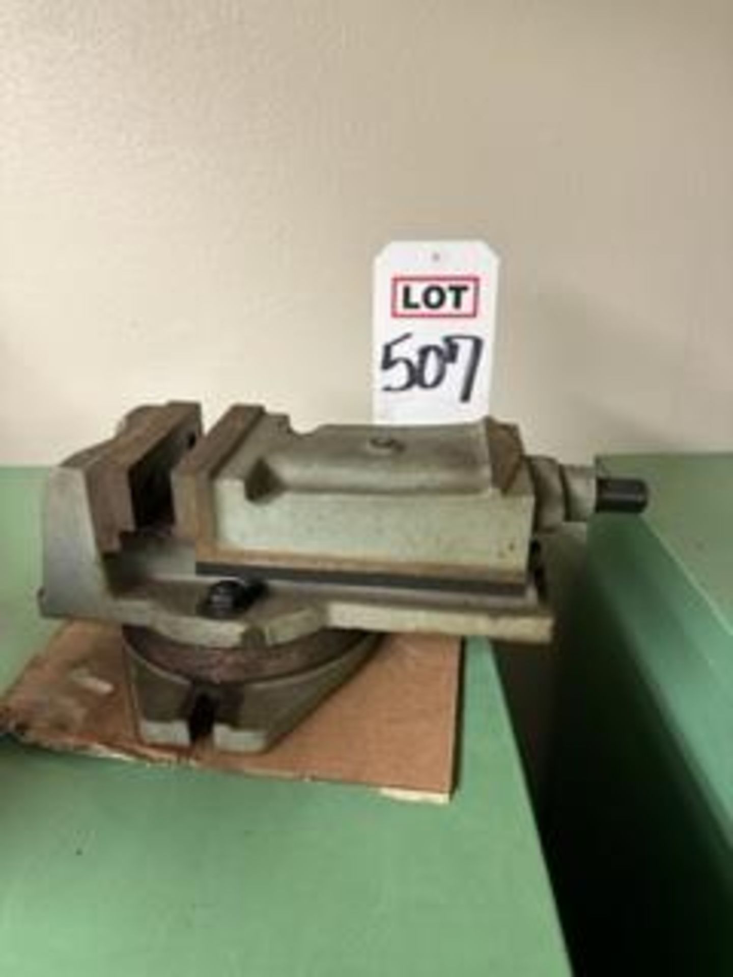 5" MACHINE VISE W/ SWIVEL BASE, NO HANDLE