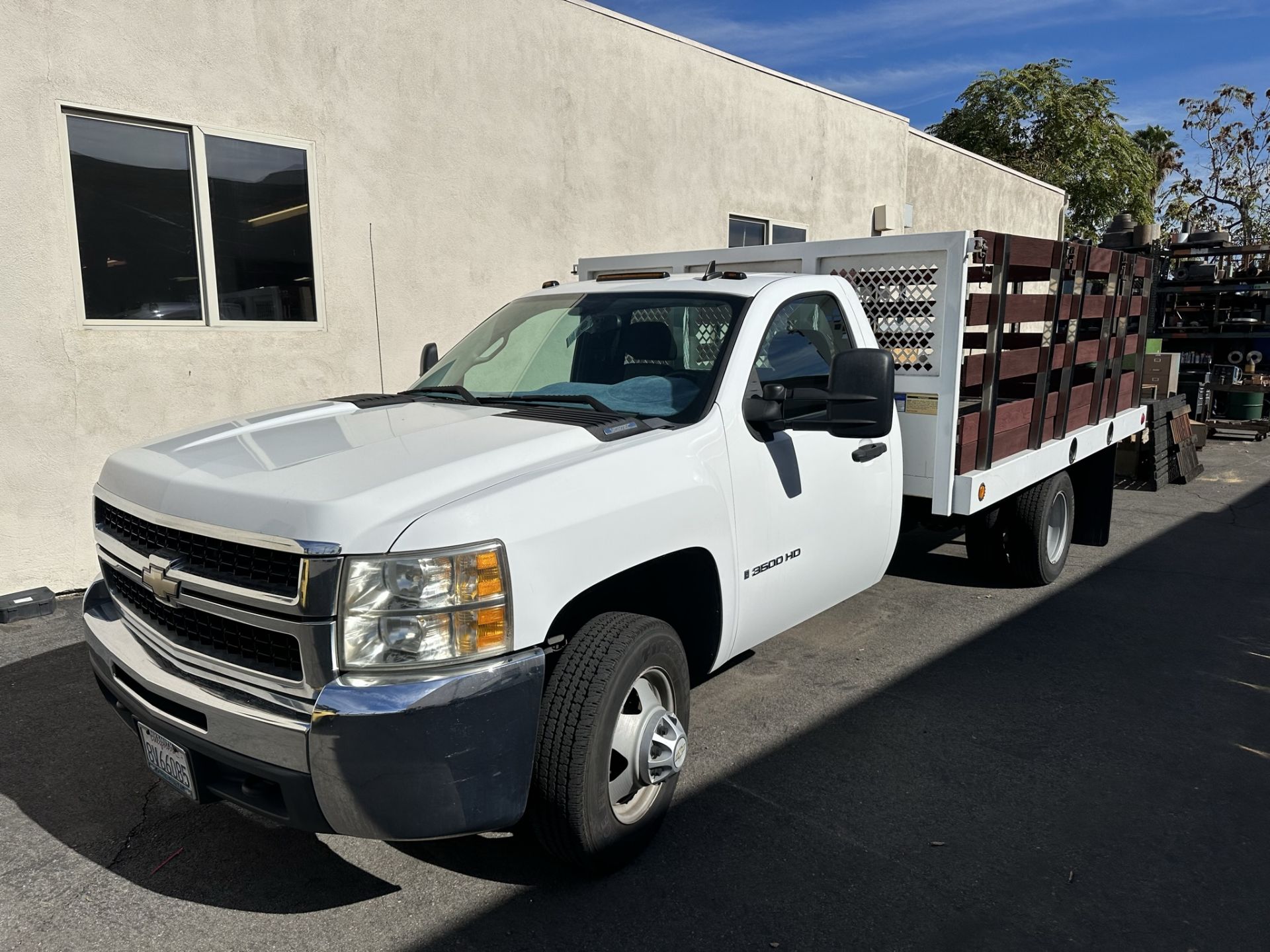 2009 CHEVY 3500 HD 12' STAKE BED TRUCK, GASOLINE, STANDARD CAB, APPROX. 52,587 MILES, VIN: