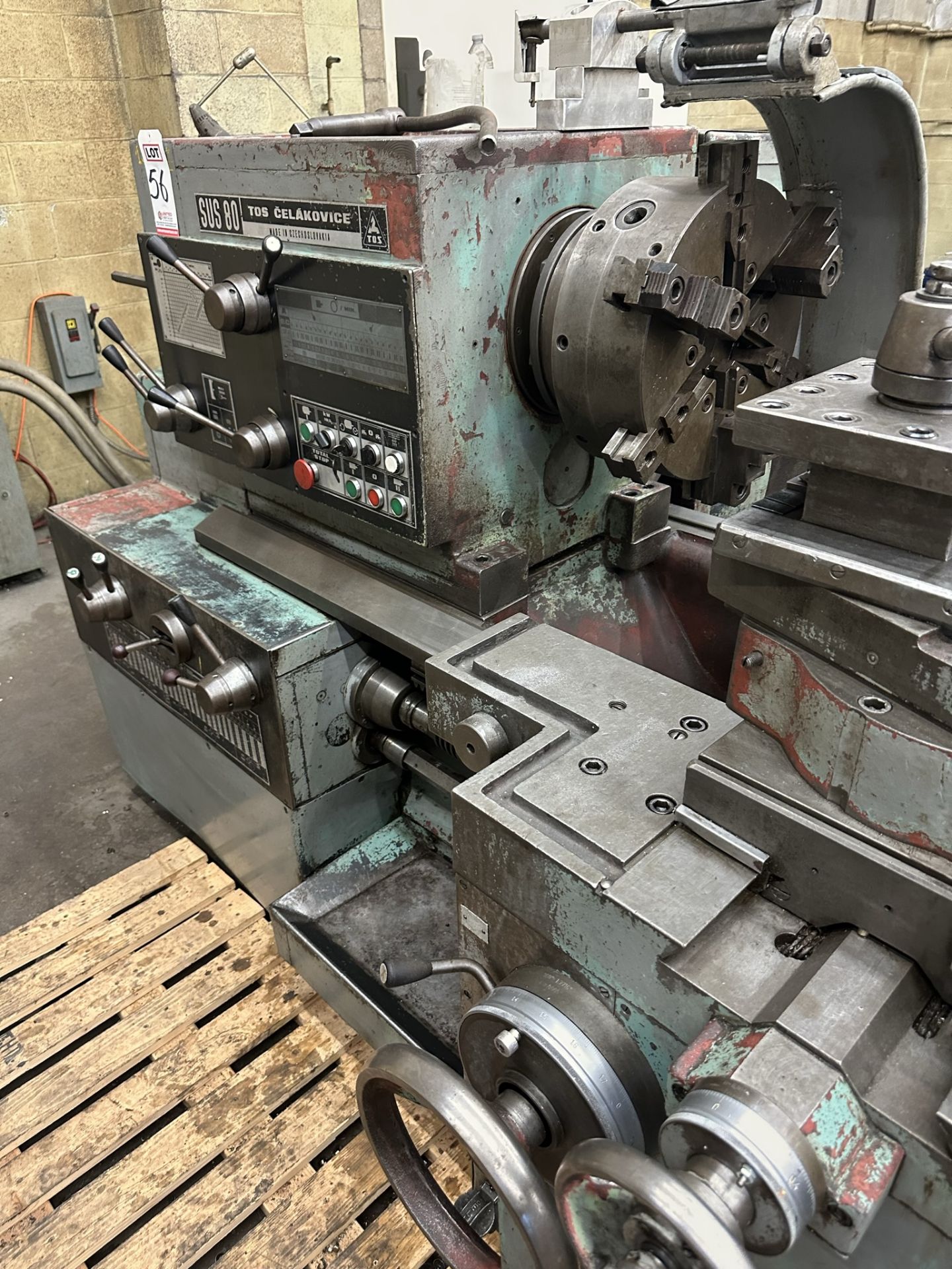 TOS SUS 80 LATHE, 32" X 130" CC, 15" 6-JAW CHUCK, TAILSTOCK, (2) STEADY RESTS, DUPLOMATIC TA-175 - Image 4 of 27