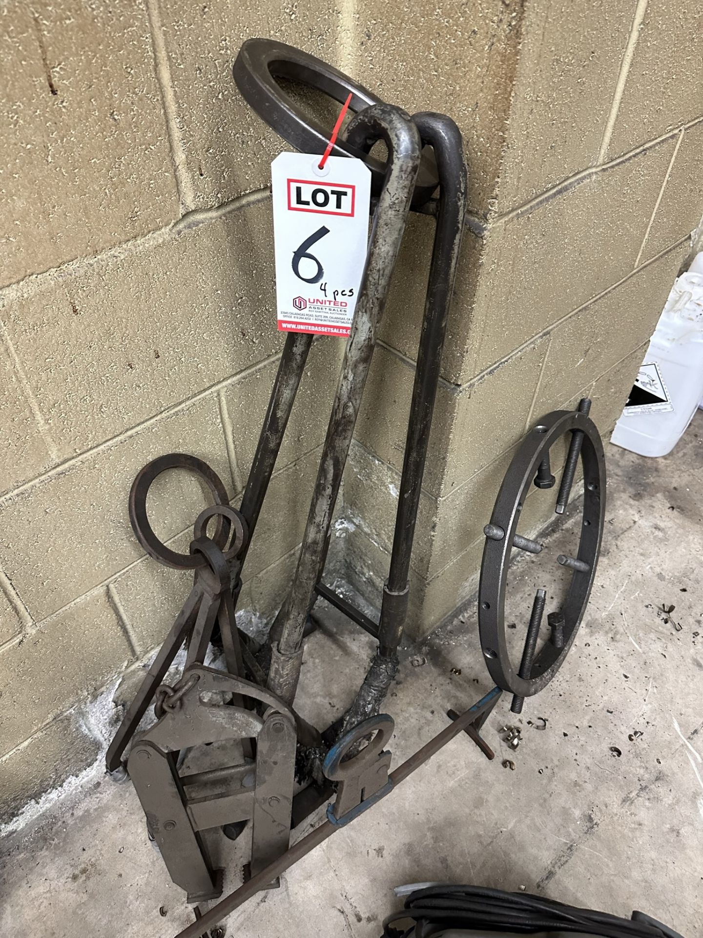 LOT - (4) LIFTING CRADLES AND RELATED ITEMS