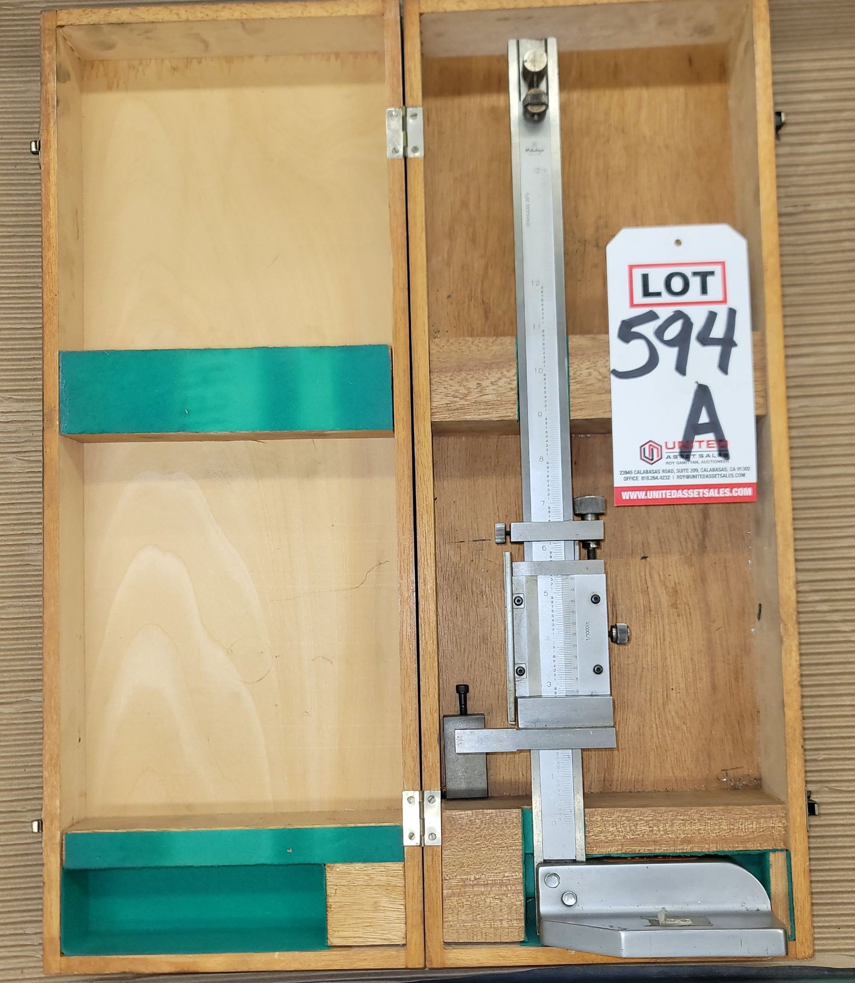 MITUTOYO 12" HEIGHT GAGE, 1/1000", W/ CASE