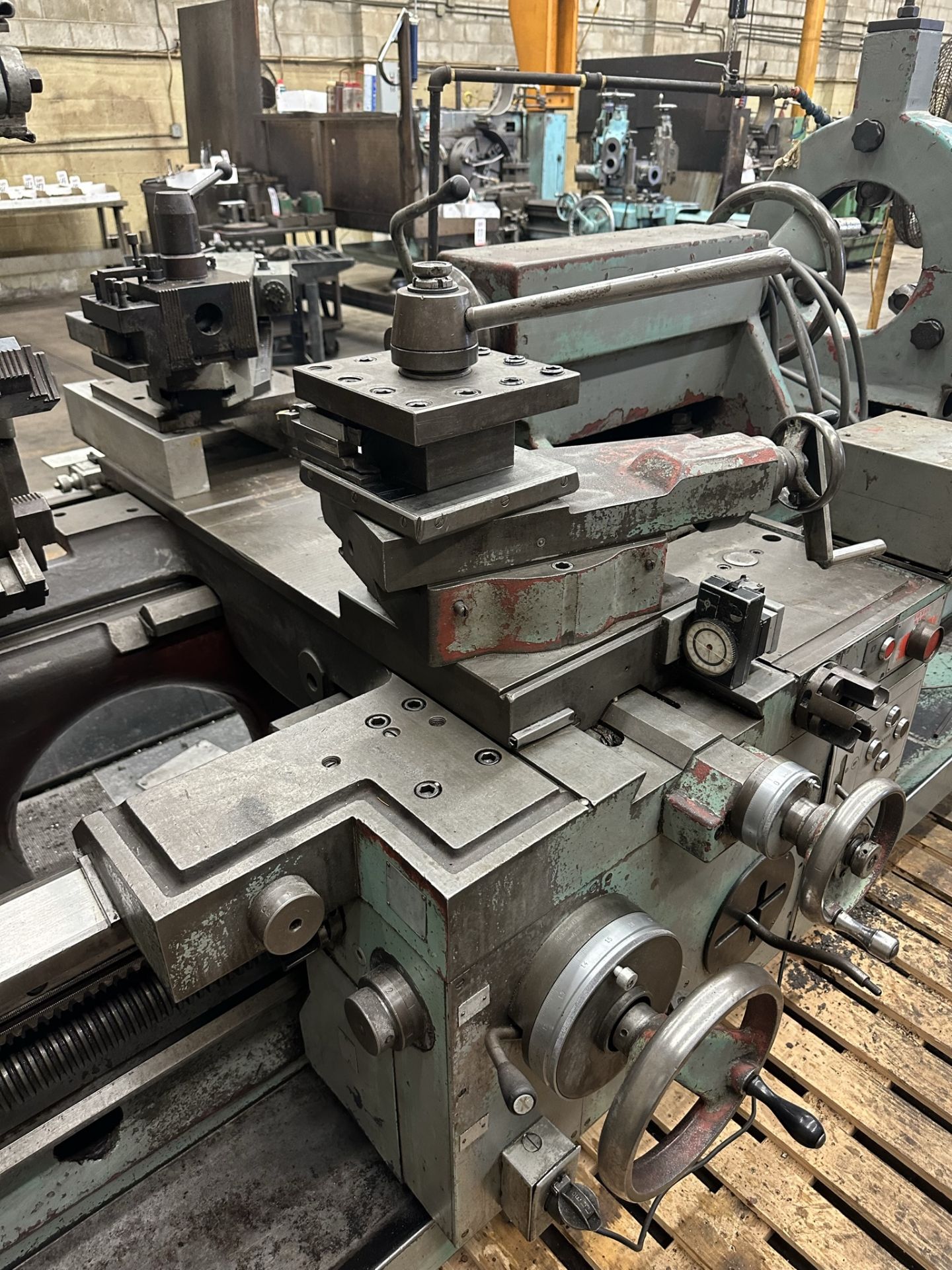 TOS SUS 80 LATHE, 32" X 130" CC, 15" 6-JAW CHUCK, TAILSTOCK, (2) STEADY RESTS, DUPLOMATIC TA-175 - Image 8 of 27