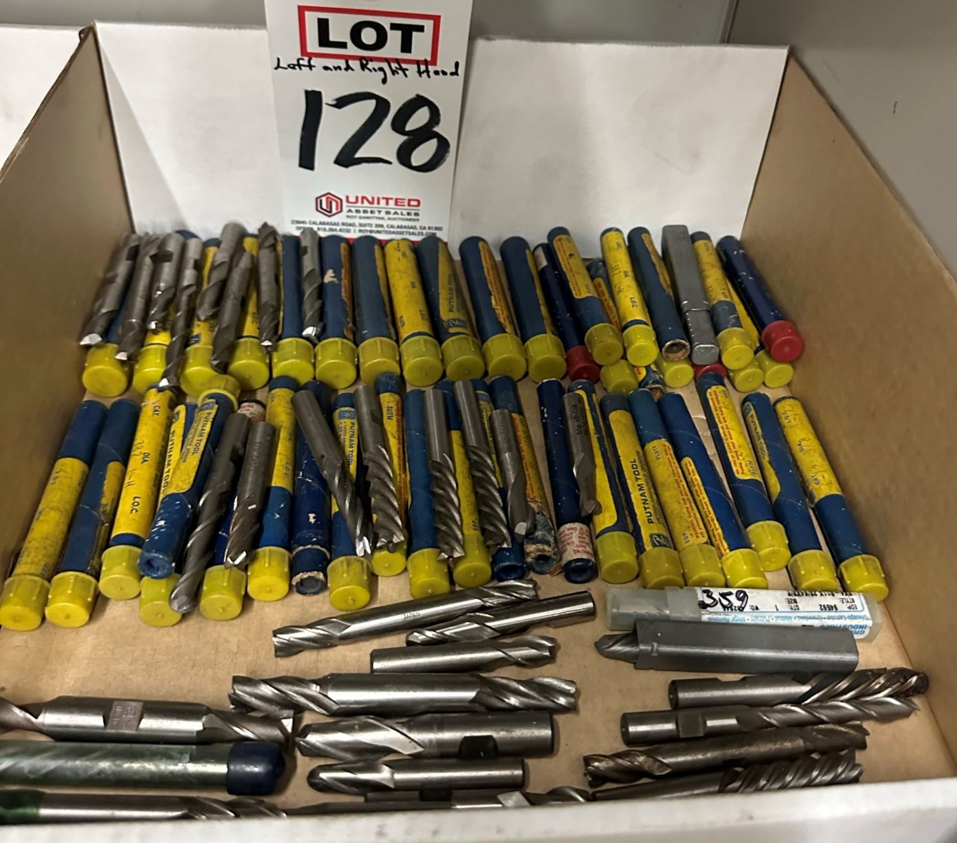 LOT - LEFT AND SOME RIGHT HAND END MILLS