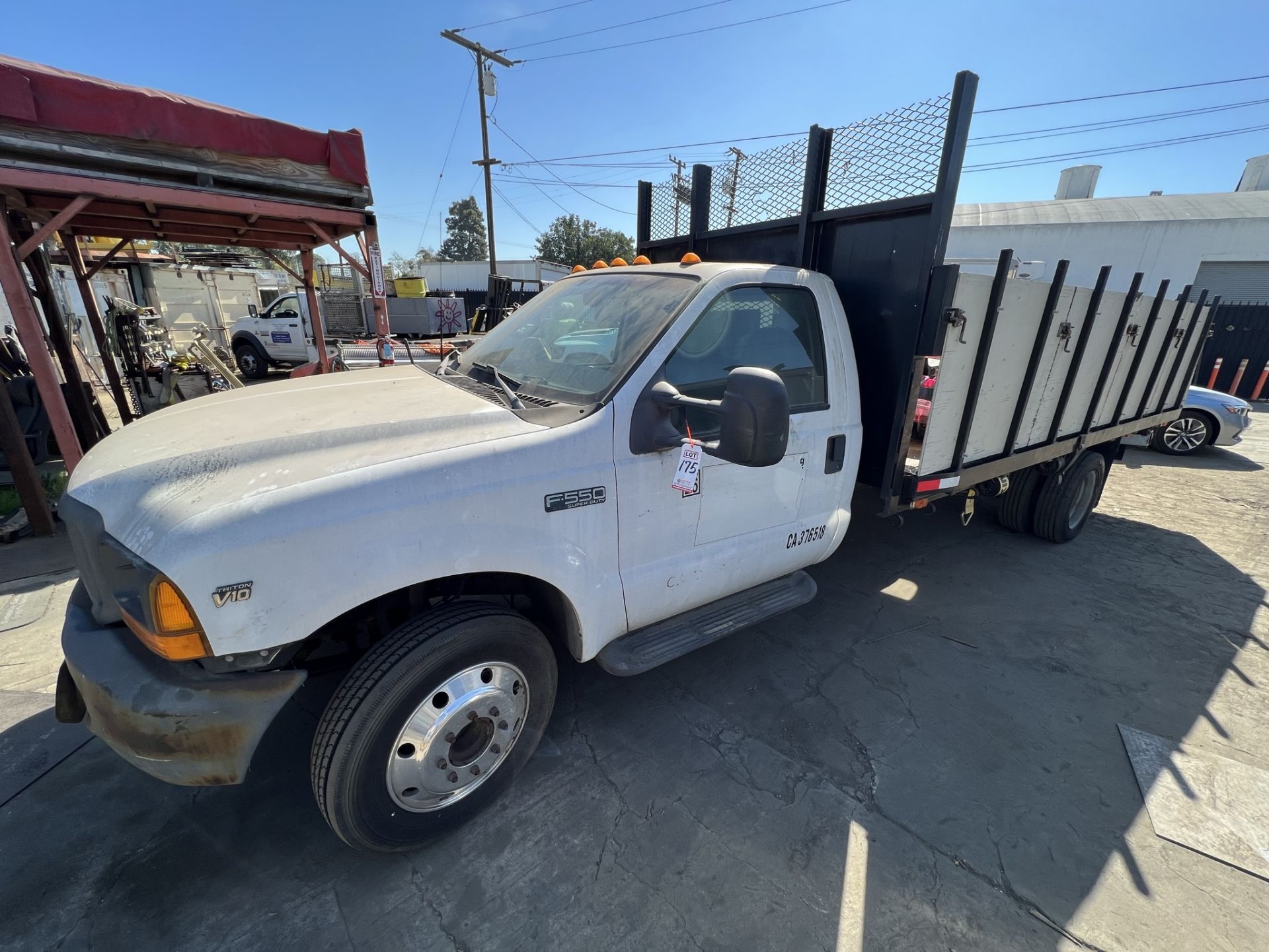 1999 FORD F550 SUPER DUTY, STAKE BED TRUCK, 16' BED, ENGINE NEEDS WORK, GASOLINE 6.8L ENGINE, GOOD - Image 10 of 14