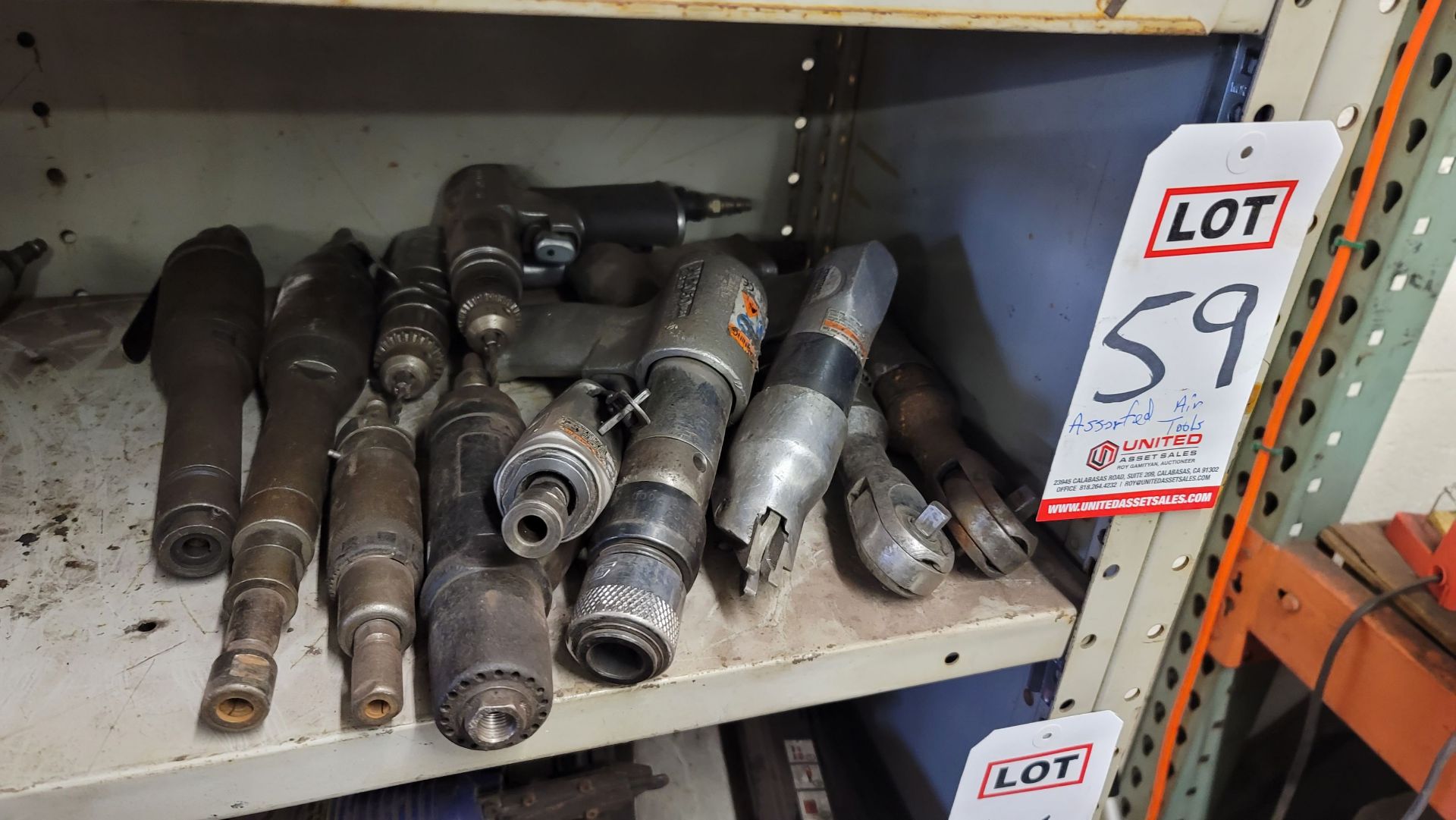 LOT - ASSORTED PNEUMATIC TOOLS: DRILLS, RATCHETS, AIR HAMMERS, DIE GRINDERS