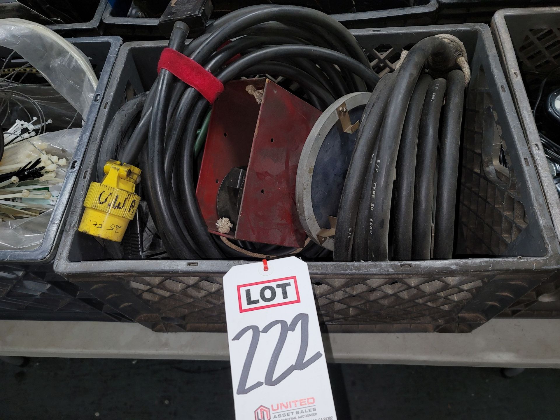 LOT - LIGHTING ELECTRIC CABLES