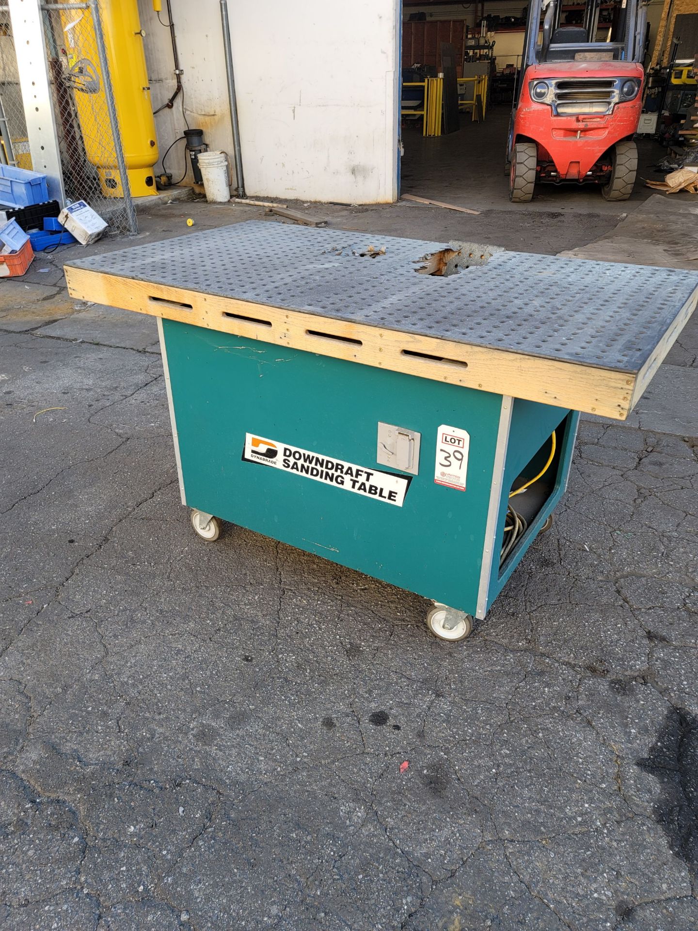 DYNABRADE DOWNDRAFT SANDING TABLE, 5' X 33", MODEL 64699, 115V/60HZ/1-PHASE, S/N 3892, NEEDS NEW