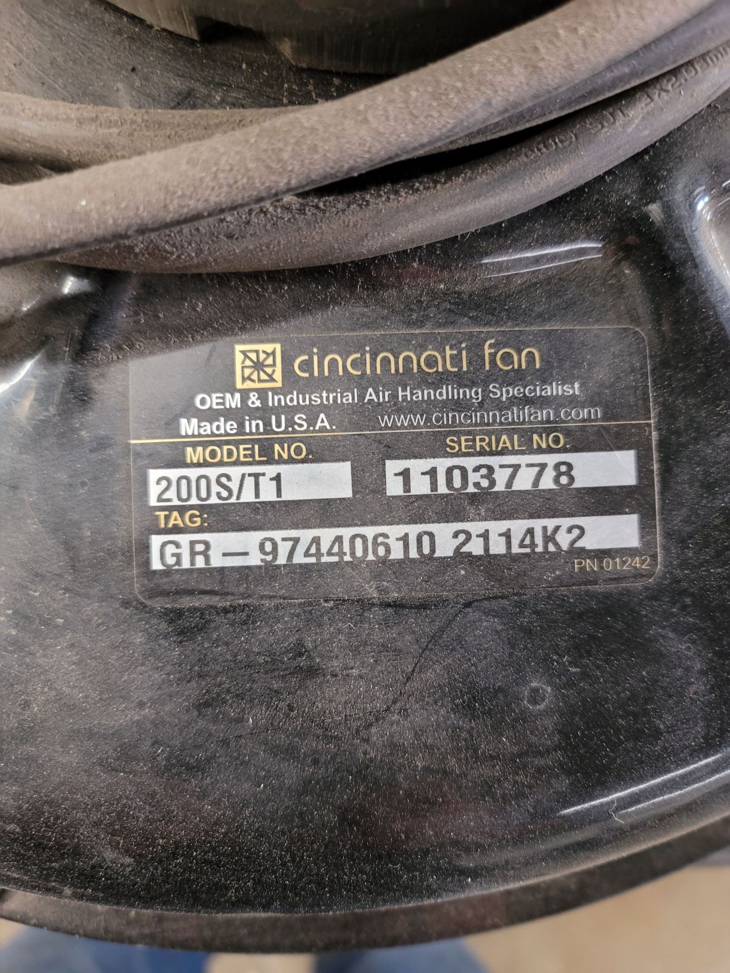 CINCINNATI FAN PORTABLE DUST COLLECTOR, MODEL 200S/T1, 2 HP, SINGLE PHASE, S/N 1103778 - Image 2 of 3