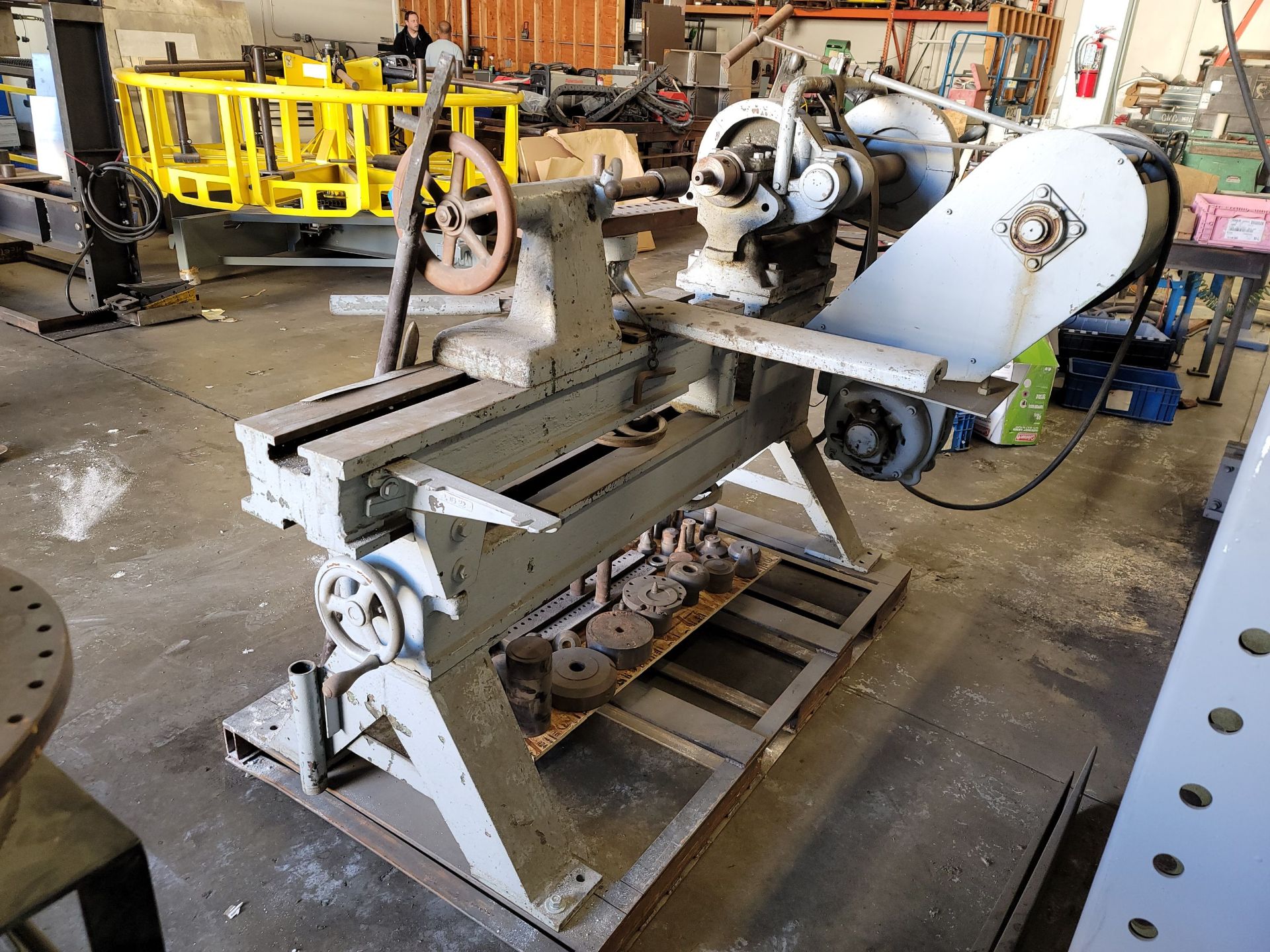 P. PRYIBIL MACHINE CO. 22" X 44" METAL SPINNING LATHE, W/ ALL ACCESSORIES AS PICTURED - Image 4 of 5