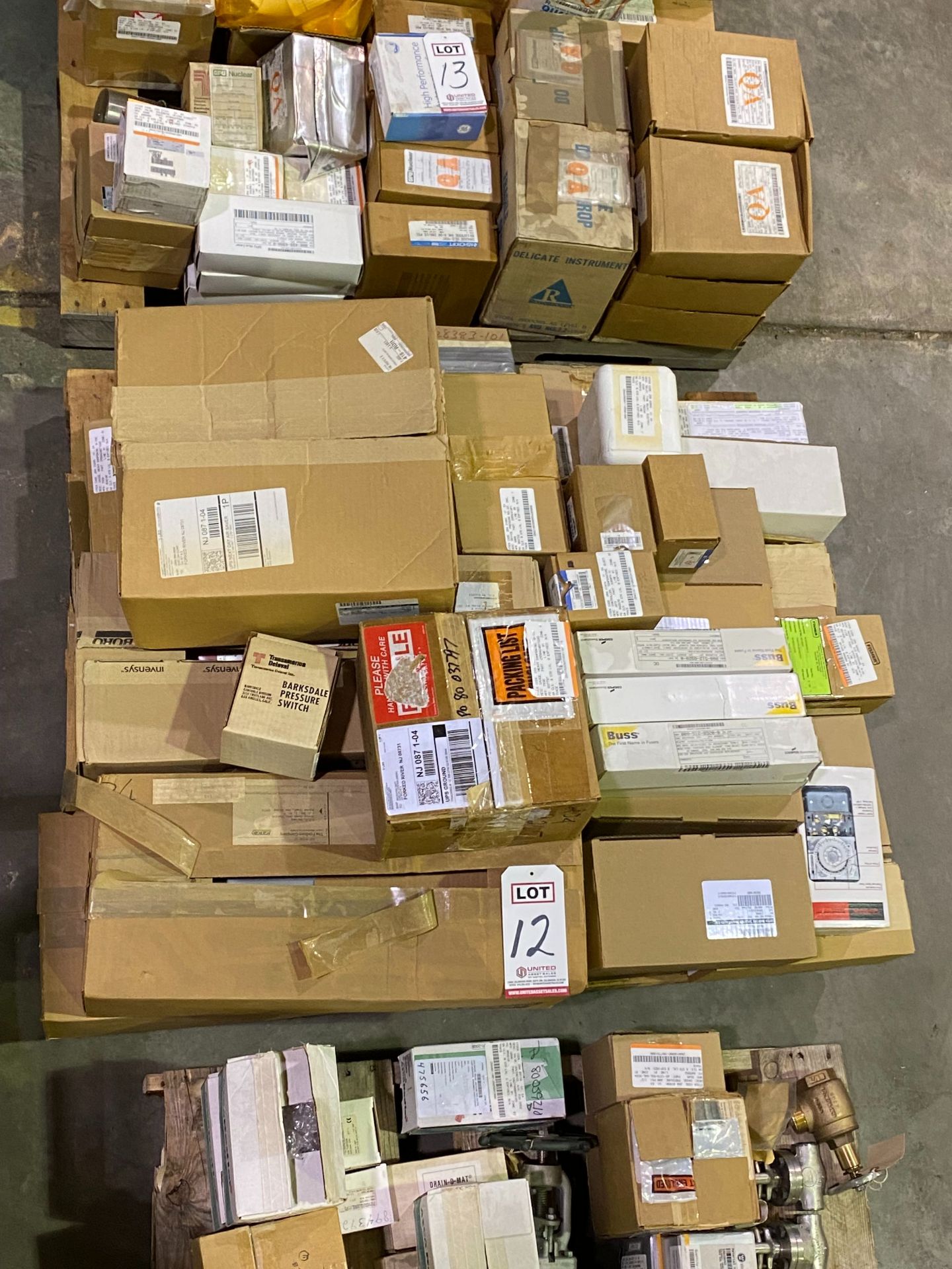 PALLET OF FOXBORO CONTROLS, GAGES, REGULATORS, TEMPERATURE CONTROLLERS & MISC.