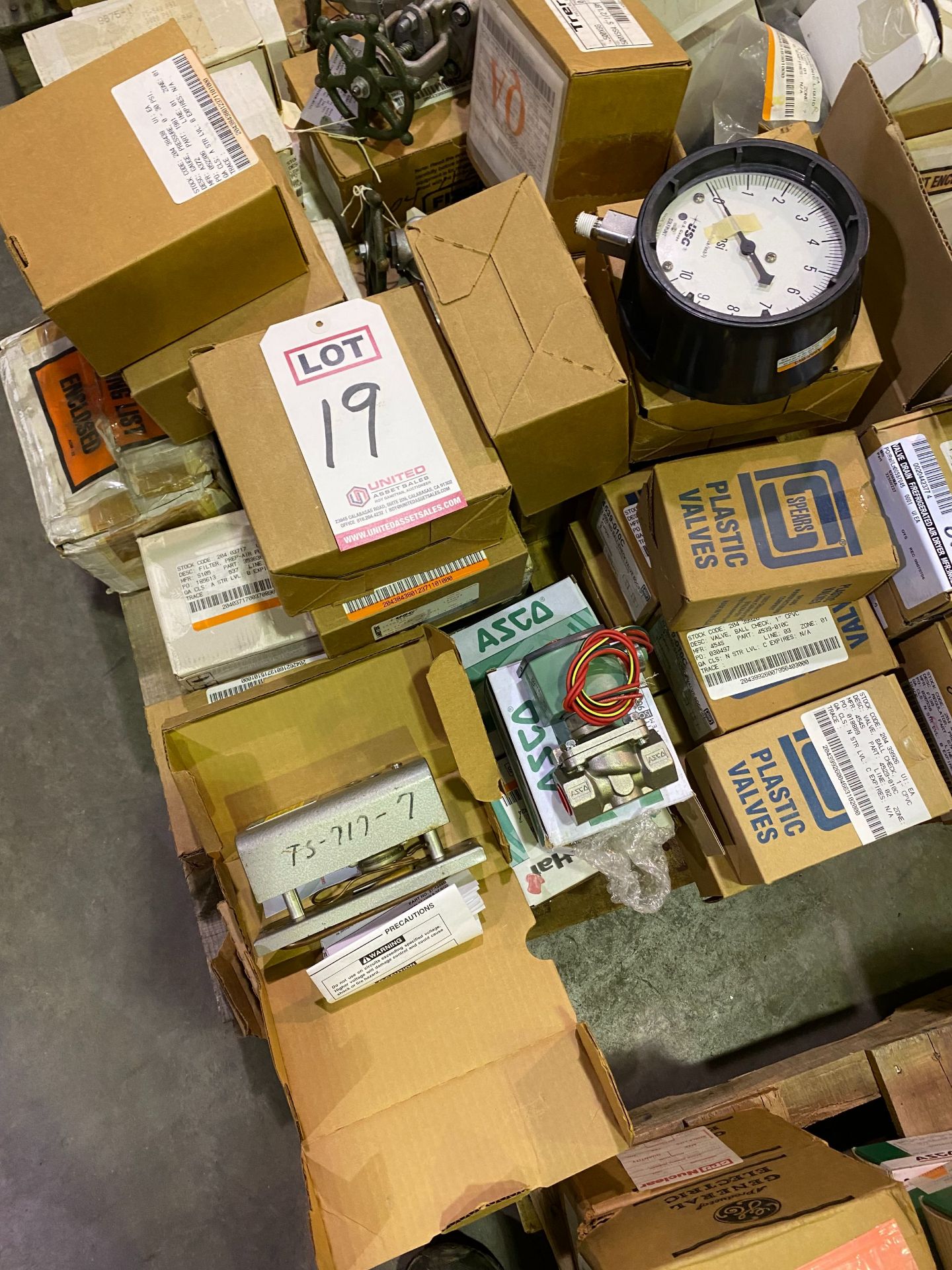 PALLET OF GAGES, VALVES, REGULATORS & MISC. - Image 8 of 10