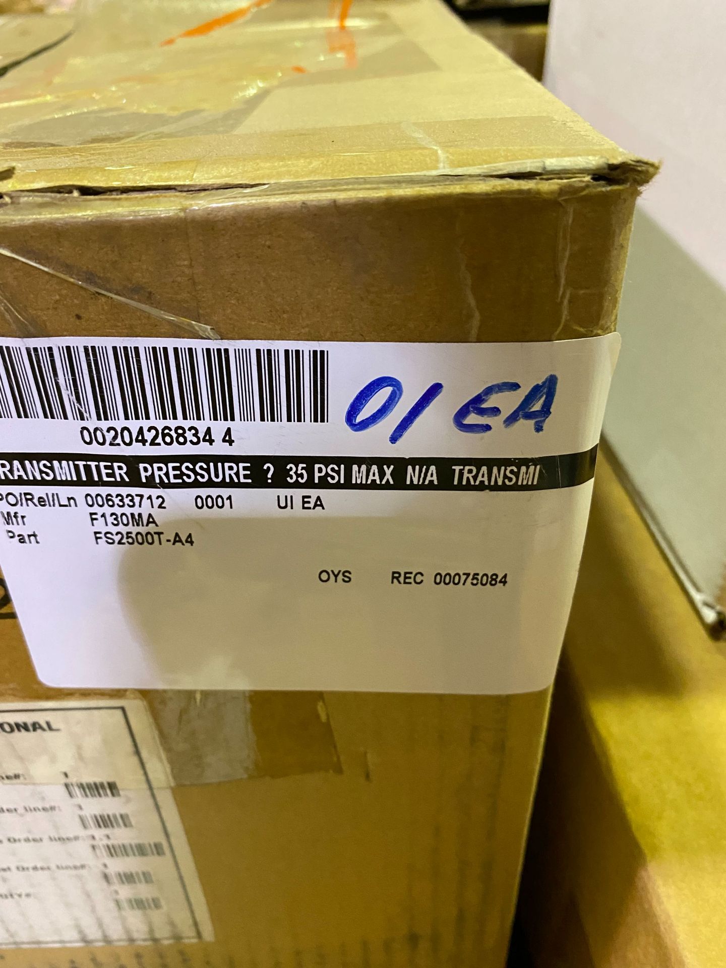 PALLET OF GAGES, REGULATORS, DIFFERENTIAL TRANSMITTERS & MISC. - Image 6 of 9