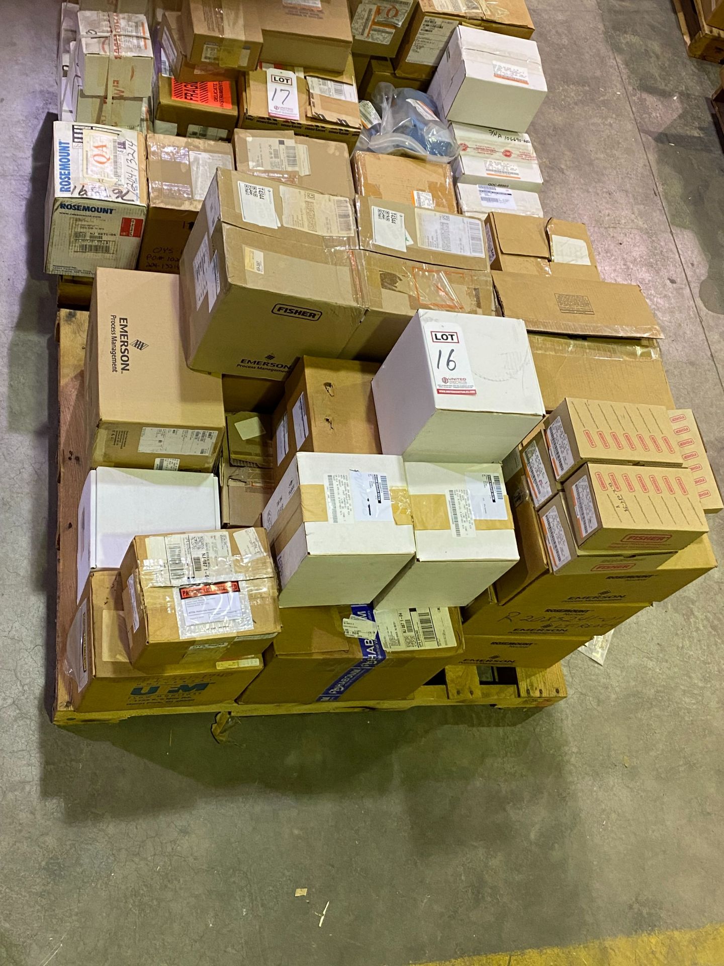 PALLET OF GAGES, REGULATORS, DIFFERENTIAL TRANSMITTERS & MISC.