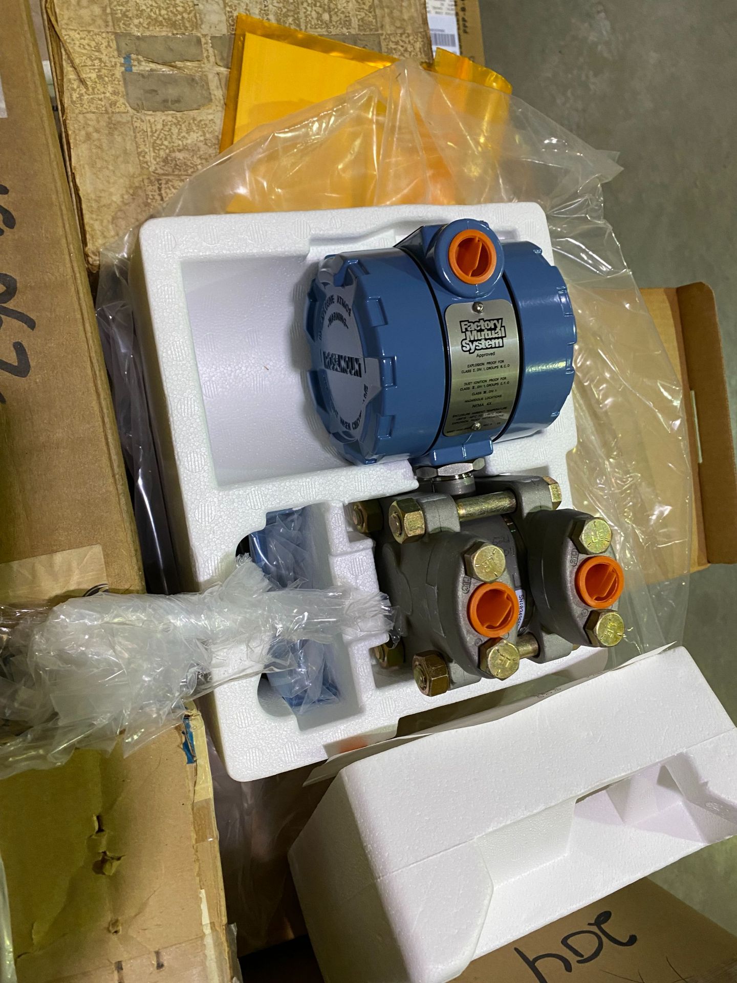 PALLET OF YOKOGAWA DX1000 RECORDERS, DIFFERENTIAL TRANSMITTERS & MISC. - Image 8 of 8