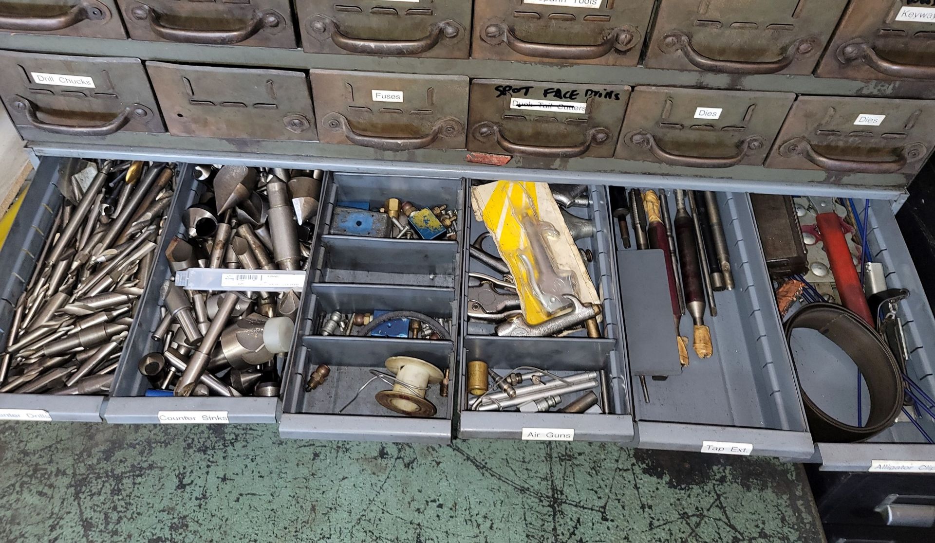 24-DRAWER BENCHTOP PARTS CABINET, W/ CONTENTS: CENTER DRILLS, COUNTERSINKS, TAPS, REAMERS, ETC. - Image 2 of 5