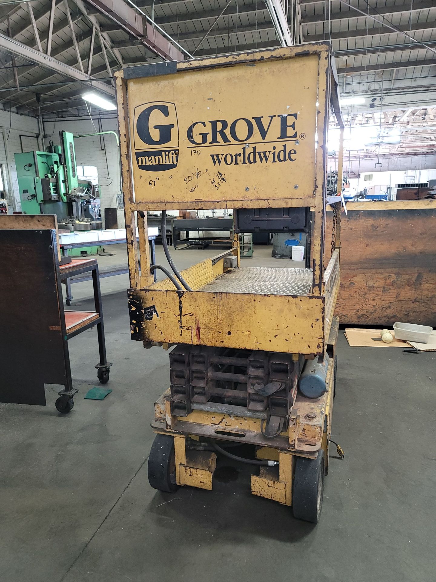 GROVE SM2232E ELECTRIC SCISSOR LIFT, W/ EXTENSION DECK, 22-1/2' WORKING HEIGHT, 500 LB MAX TOTAL - Image 5 of 5