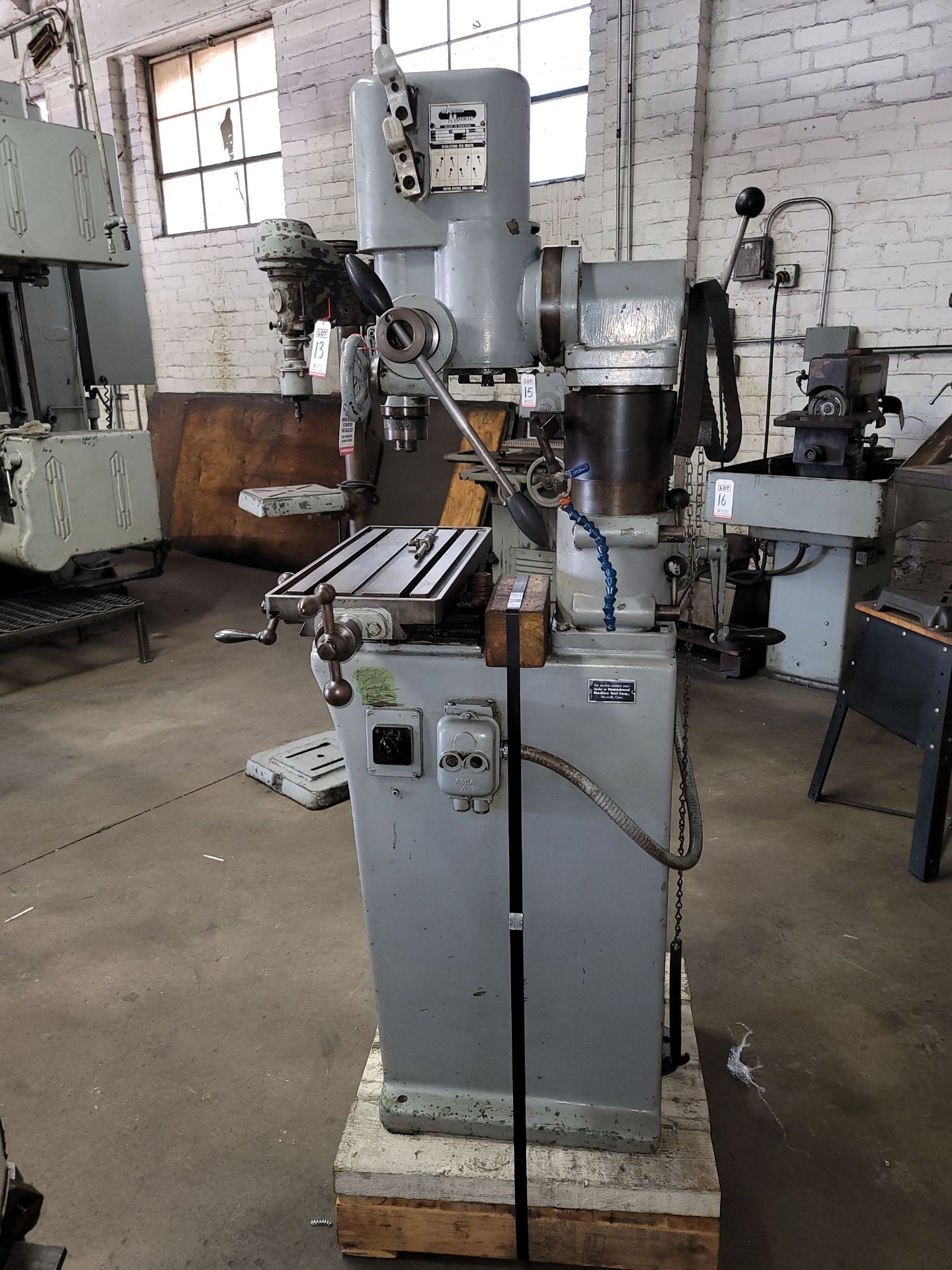 ARBOGA MASKINER EM825 MILLING & DRILLING MACHINE, 22" X 10" TABLE, S/N 164526 - Image 3 of 3