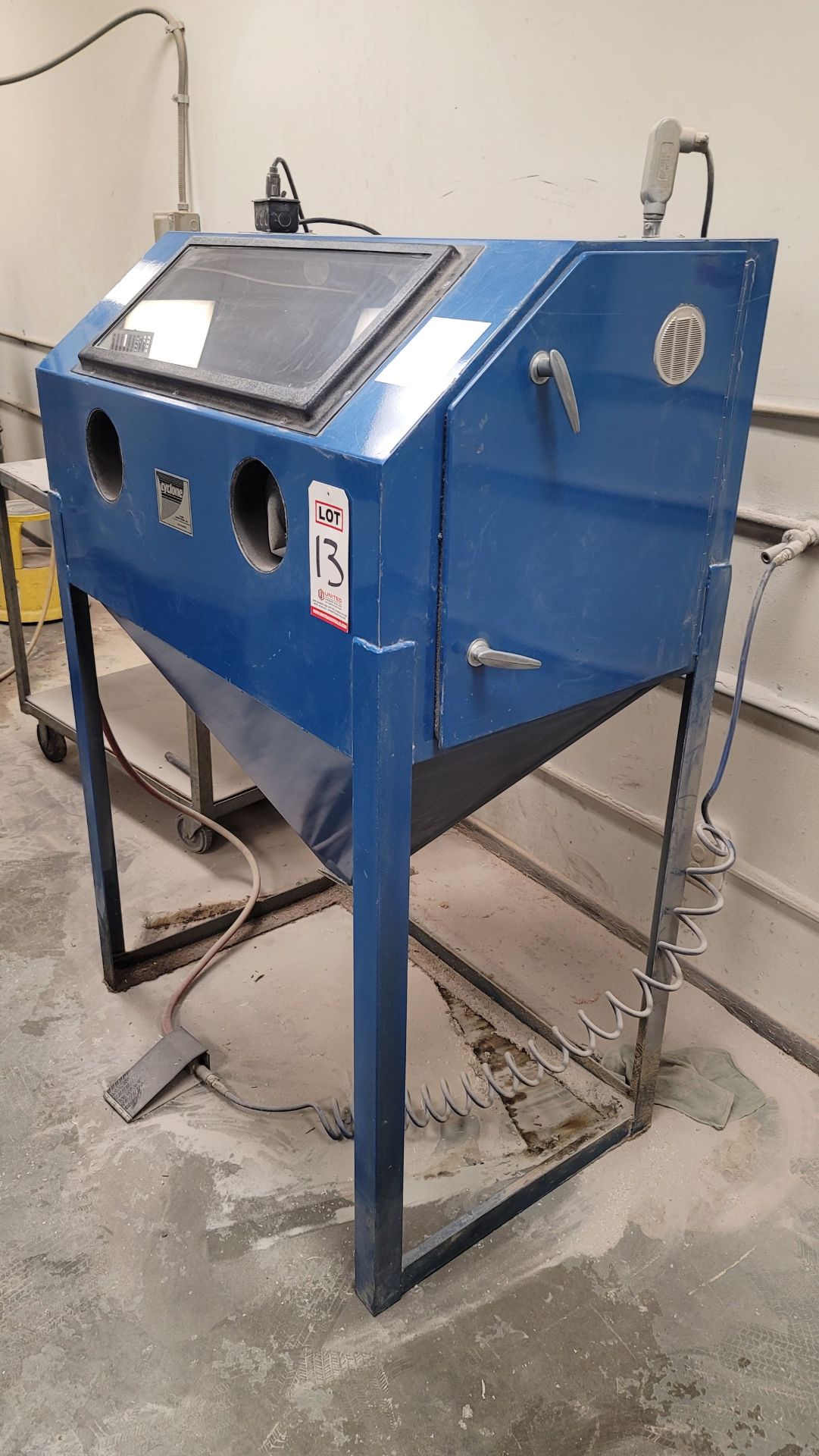 CYCLONE SAND BLASTING CABINET, MODEL 382, S/N 13575