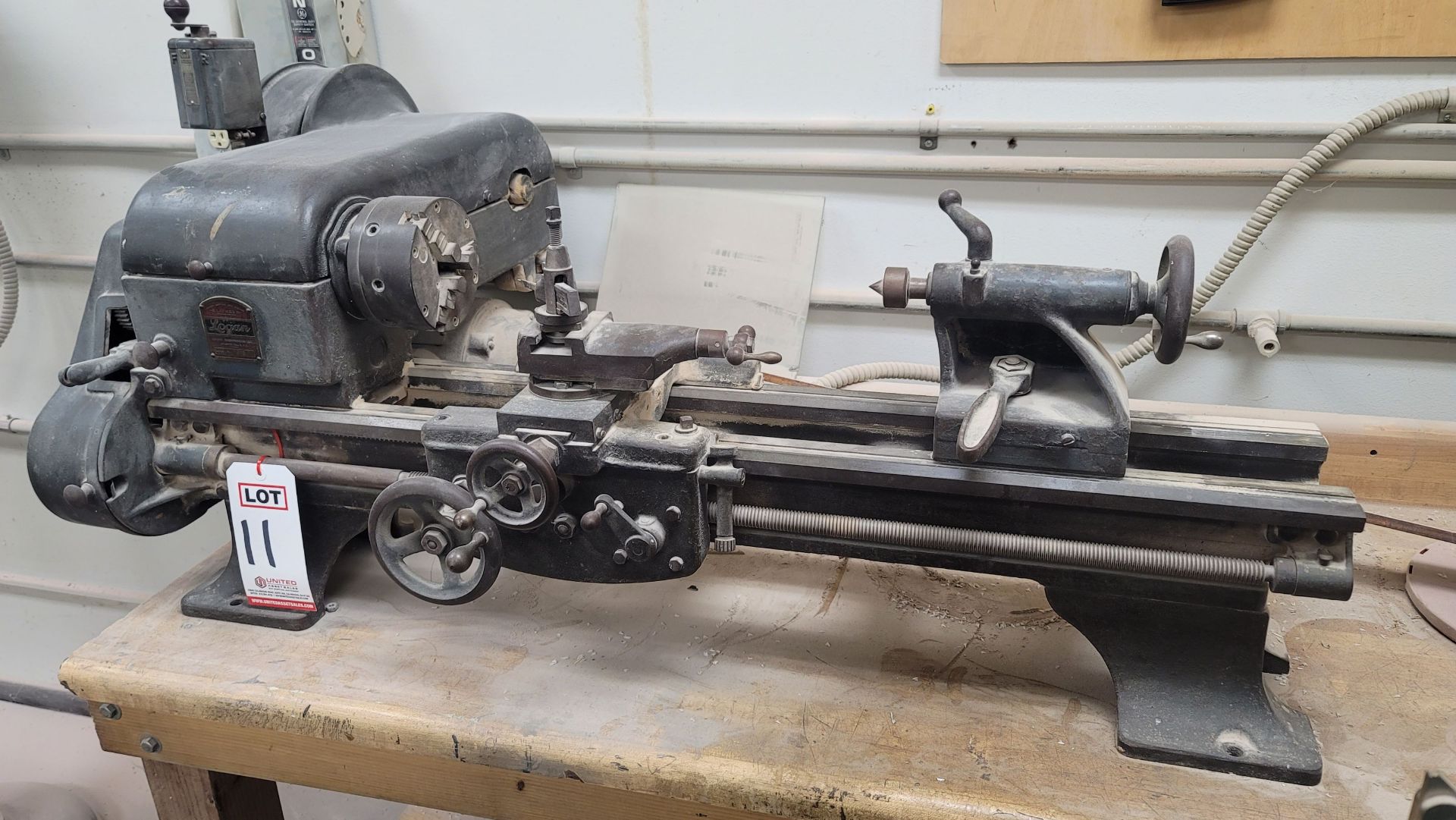 LOGAN TABLE TOP LATHE, MODEL 210, W/ TOOLING - Image 4 of 5