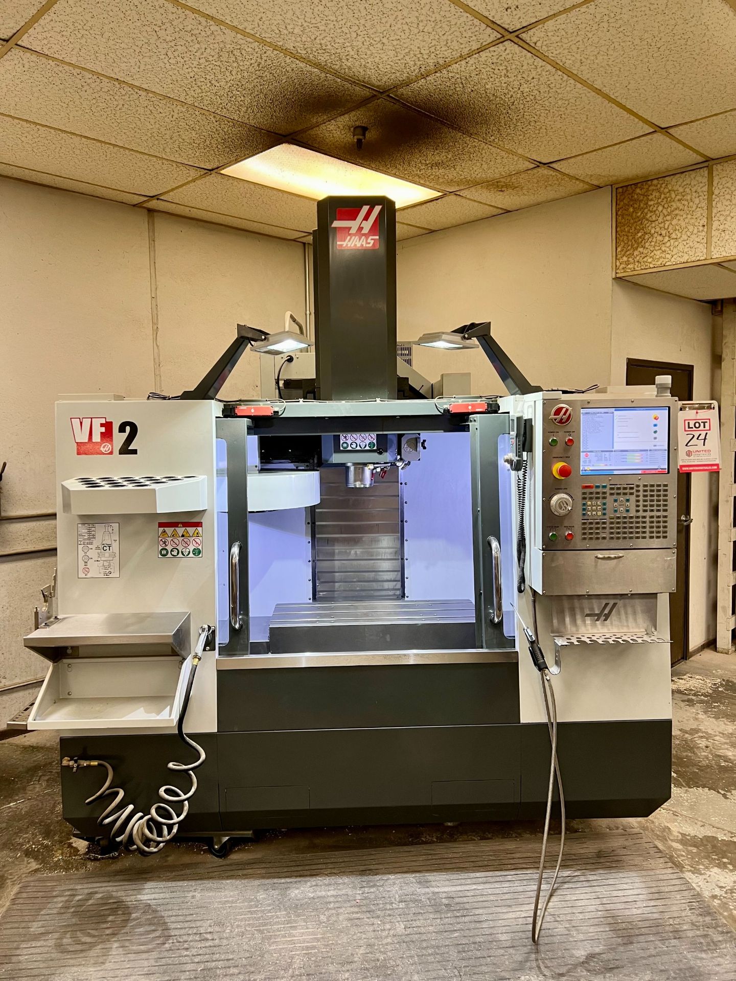 2016 HAAS VF-2 VERTICAL MACHINING CENTER, POWER ON TIME HOURS IS LESS THAN 1200!