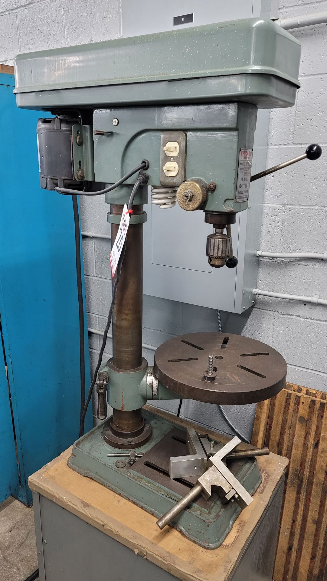 CHICAGO MACHINE TOOLS 17" BENCHTOP DRILL PRESS, 12-SPEED, 3/4 HP - Image 2 of 3