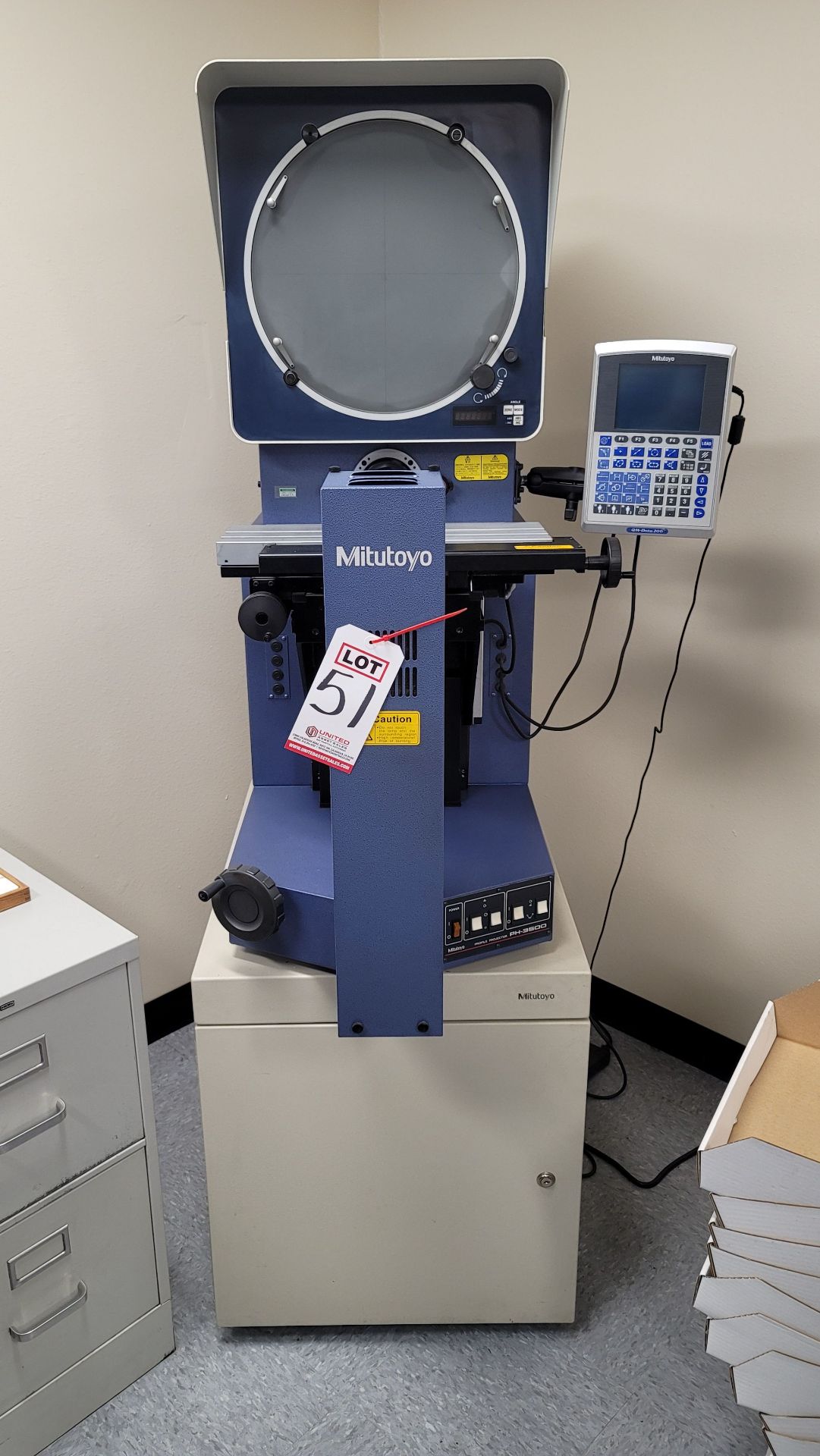 MITUTOYO 14" OPTICAL COMPARATOR, MODEL PH-3500, S/N 6N0130