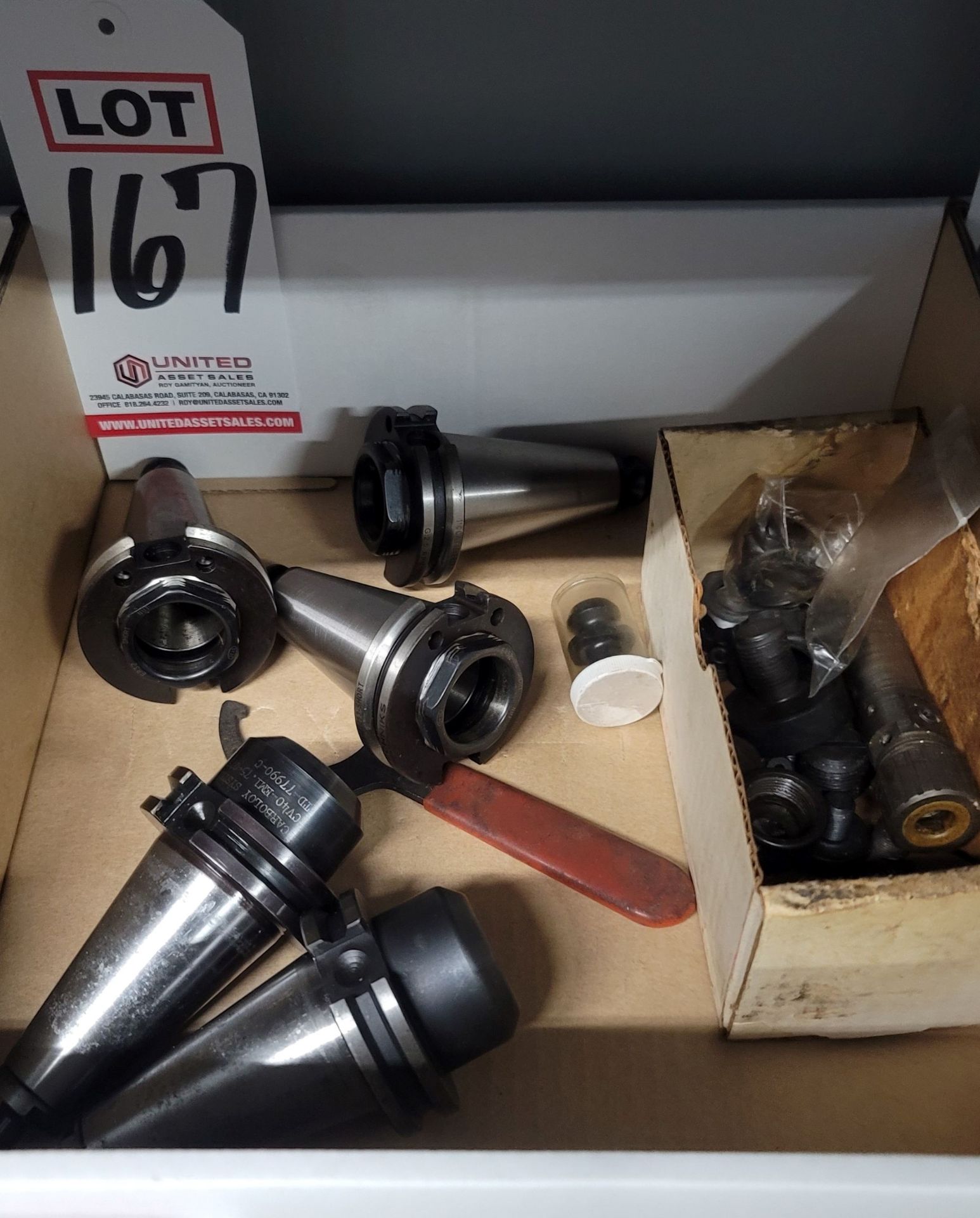 LOT - (5) CAT 40 TOOL HOLDERS AND ITEMS AS PICTURED