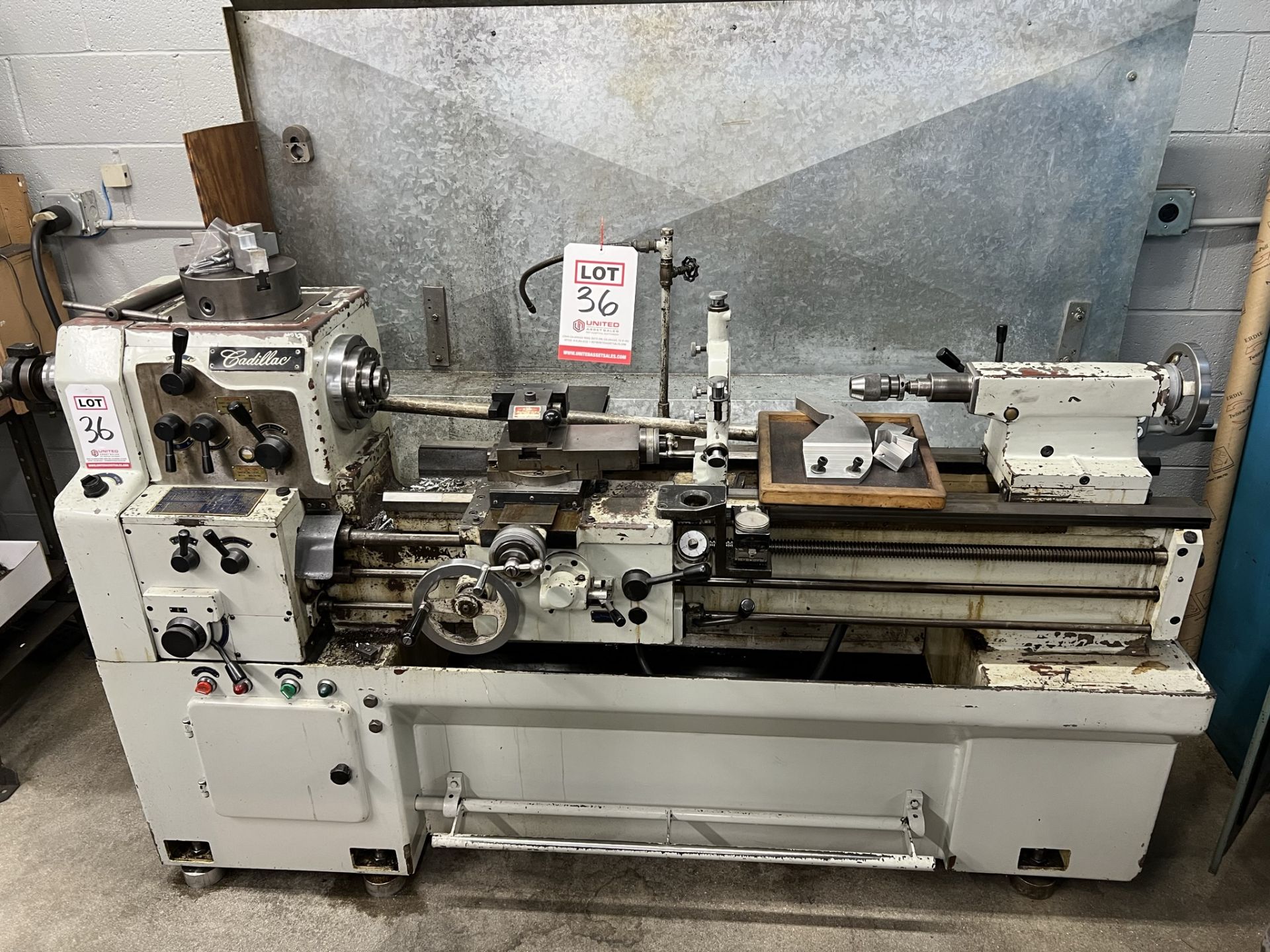 CADILLAC LATHE, MODEL 1440G, 14" X 40" CC, W/ 8" 3-JAW CHUCK, STEADY REST TAILSTOCK, LEVER STYLE