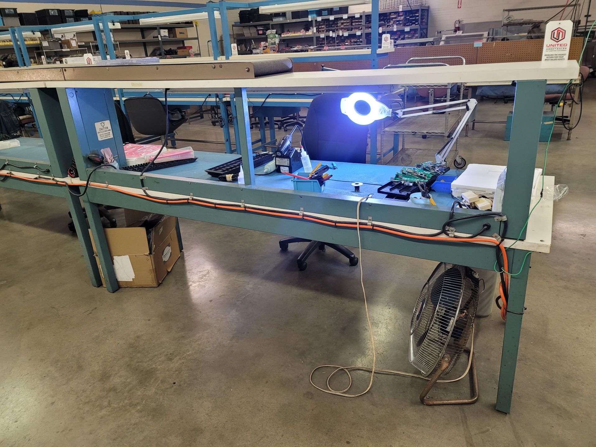 ASSEMBLY TABLE W/ POWER STRIP AND FLUORESCENT LIGHTING, 8' X 30" X 30", NO CONTENTS - Image 2 of 2