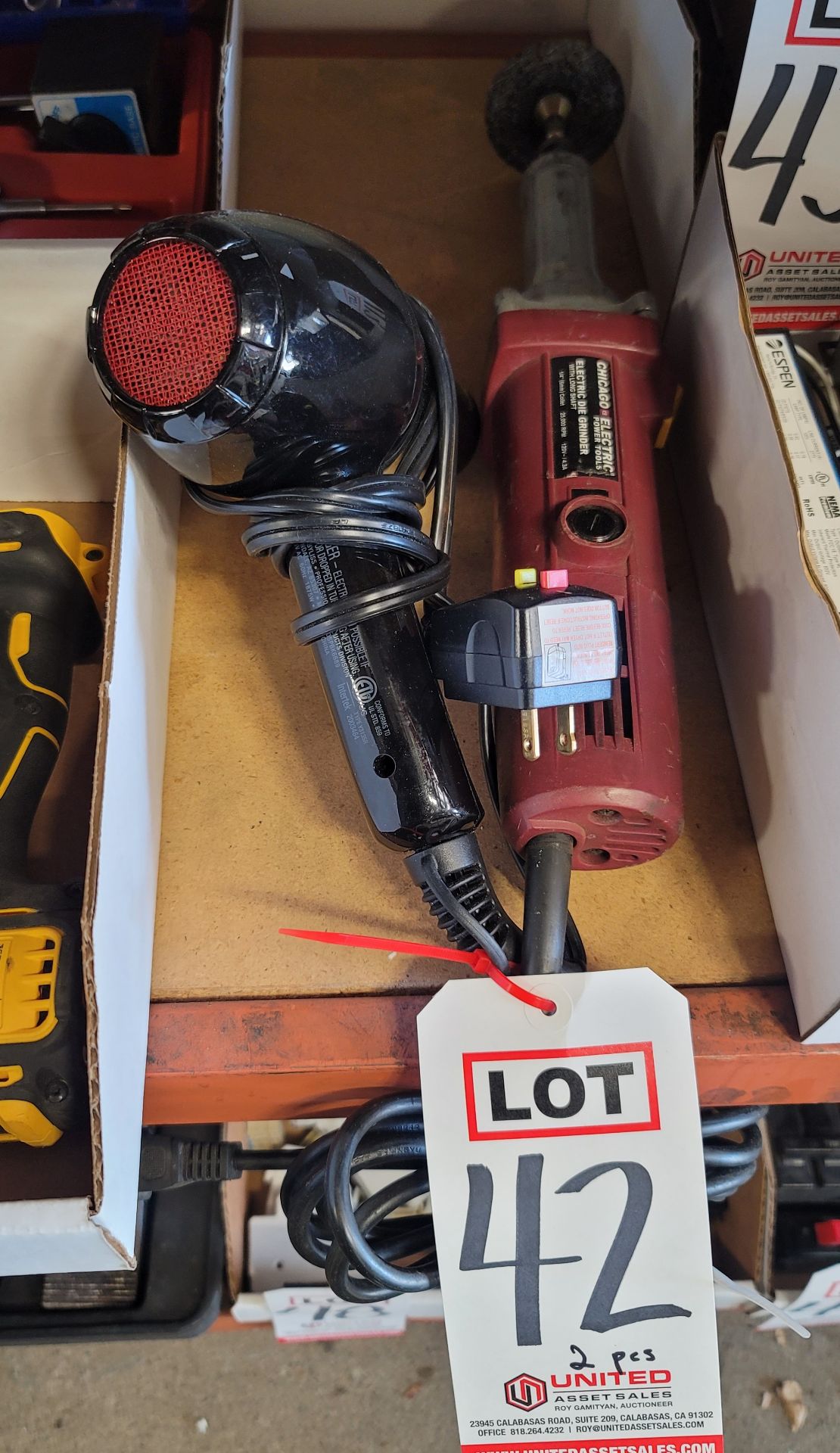LOT - (1) CHICAGO ELECTRIC DIE GRINDER W/ LONG SHAFT AND (1) BLOW DRYER