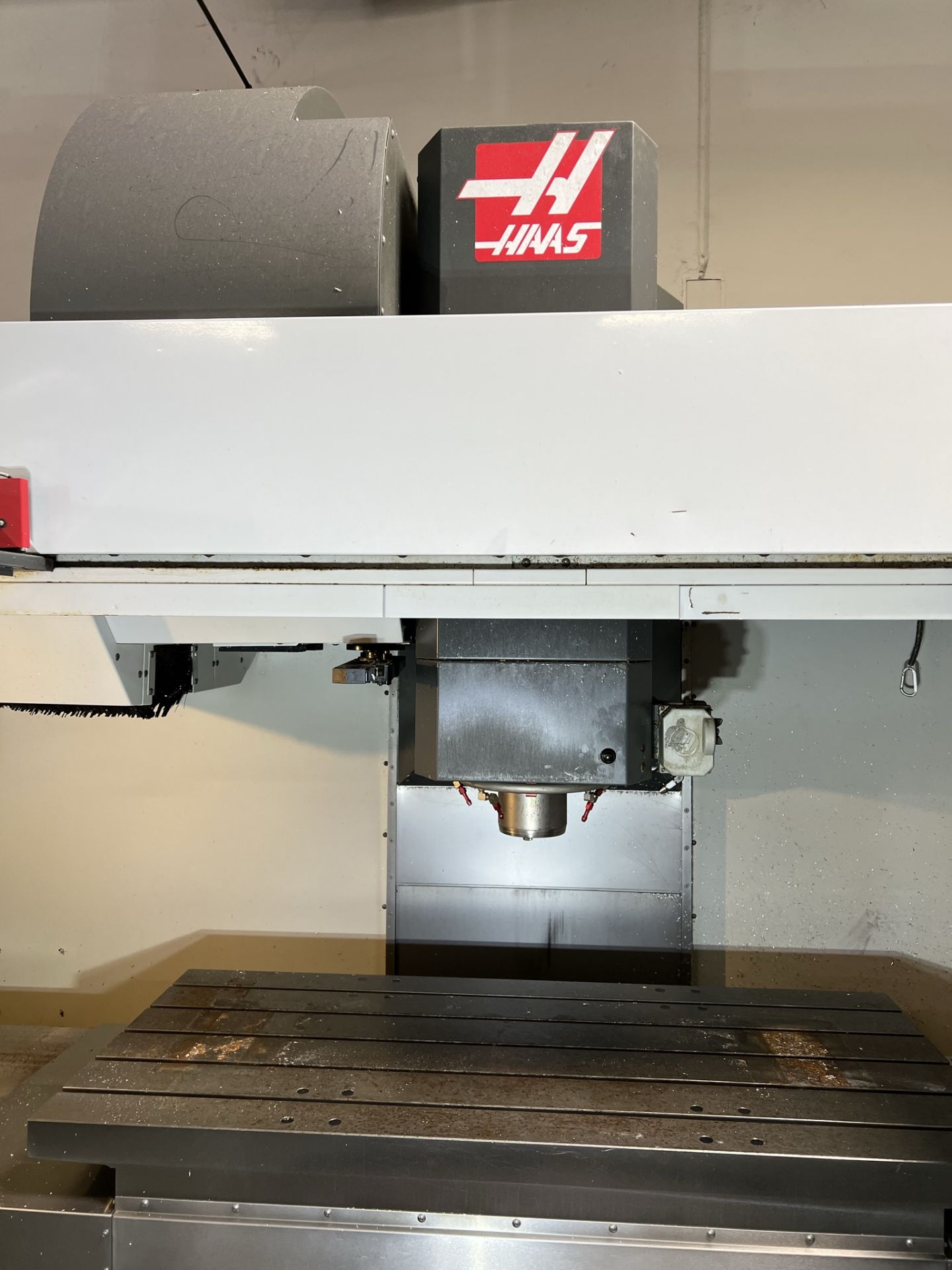 2015 HAAS VF-6SS VERTICAL MACHINING CENTER, TRAVELS: 64" X 32" X 30", TABLE SIZE: 64" X 28", 30 - Image 9 of 27