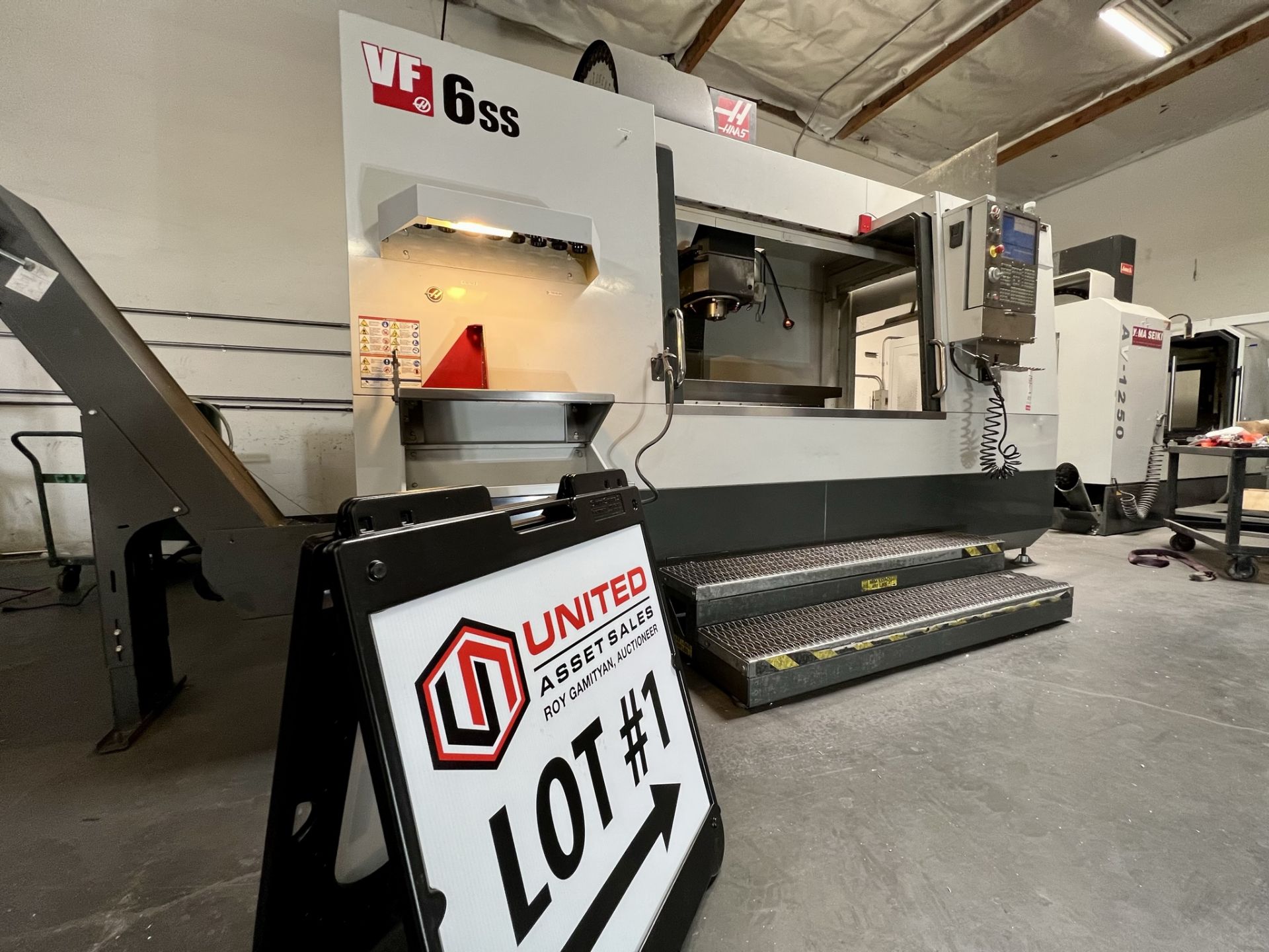 2015 HAAS VF-6SS VERTICAL MACHINING CENTER, TRAVELS: 64" X 32" X 30", TABLE SIZE: 64" X 28", 30 - Image 25 of 27