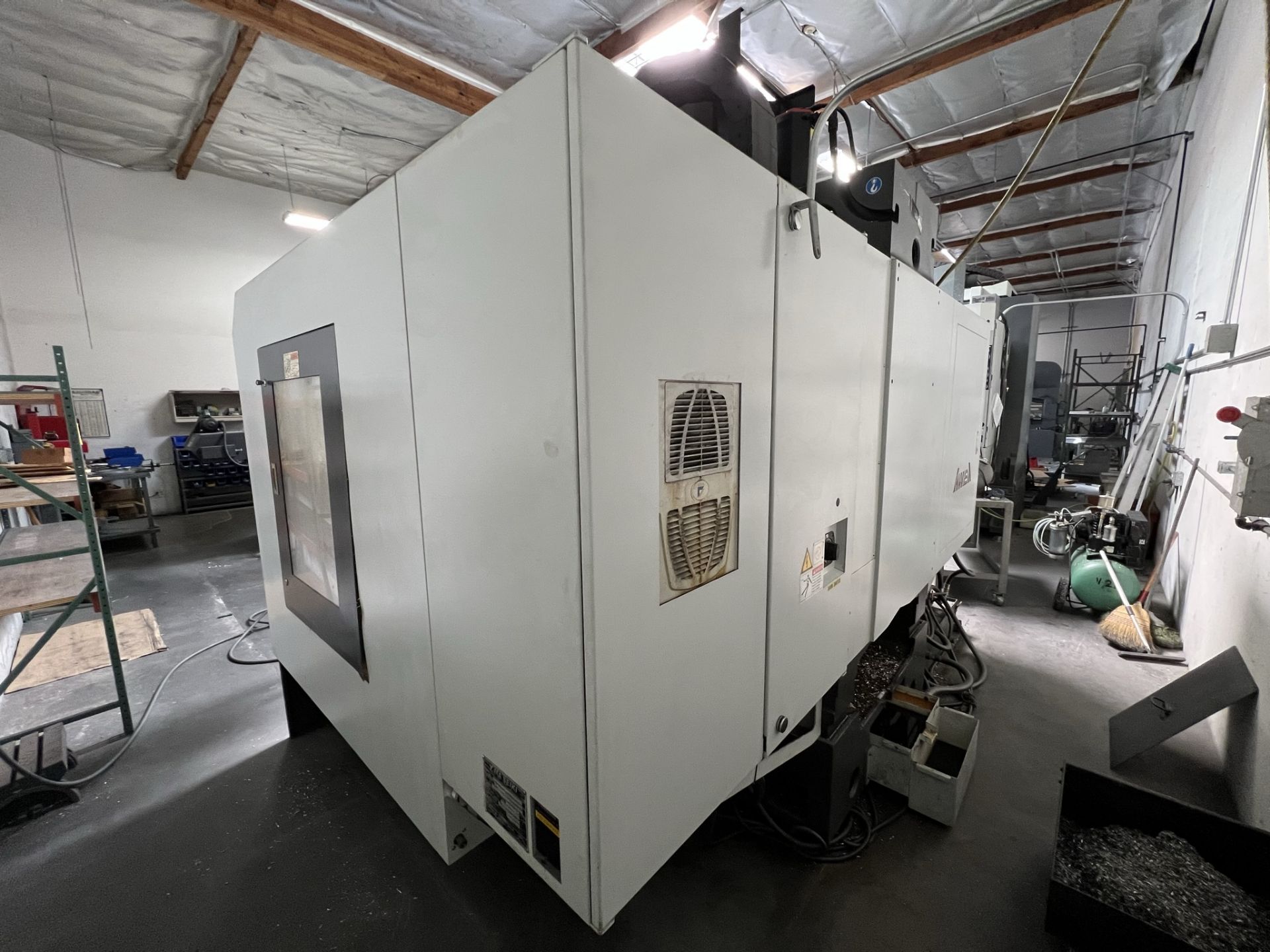 2013 YAMA SEIKI AV-1250 VERTICAL MACHINING CENTER, TRAVELS: 50" X 24" X 24", TABLE SIZE: 53" X - Image 15 of 16