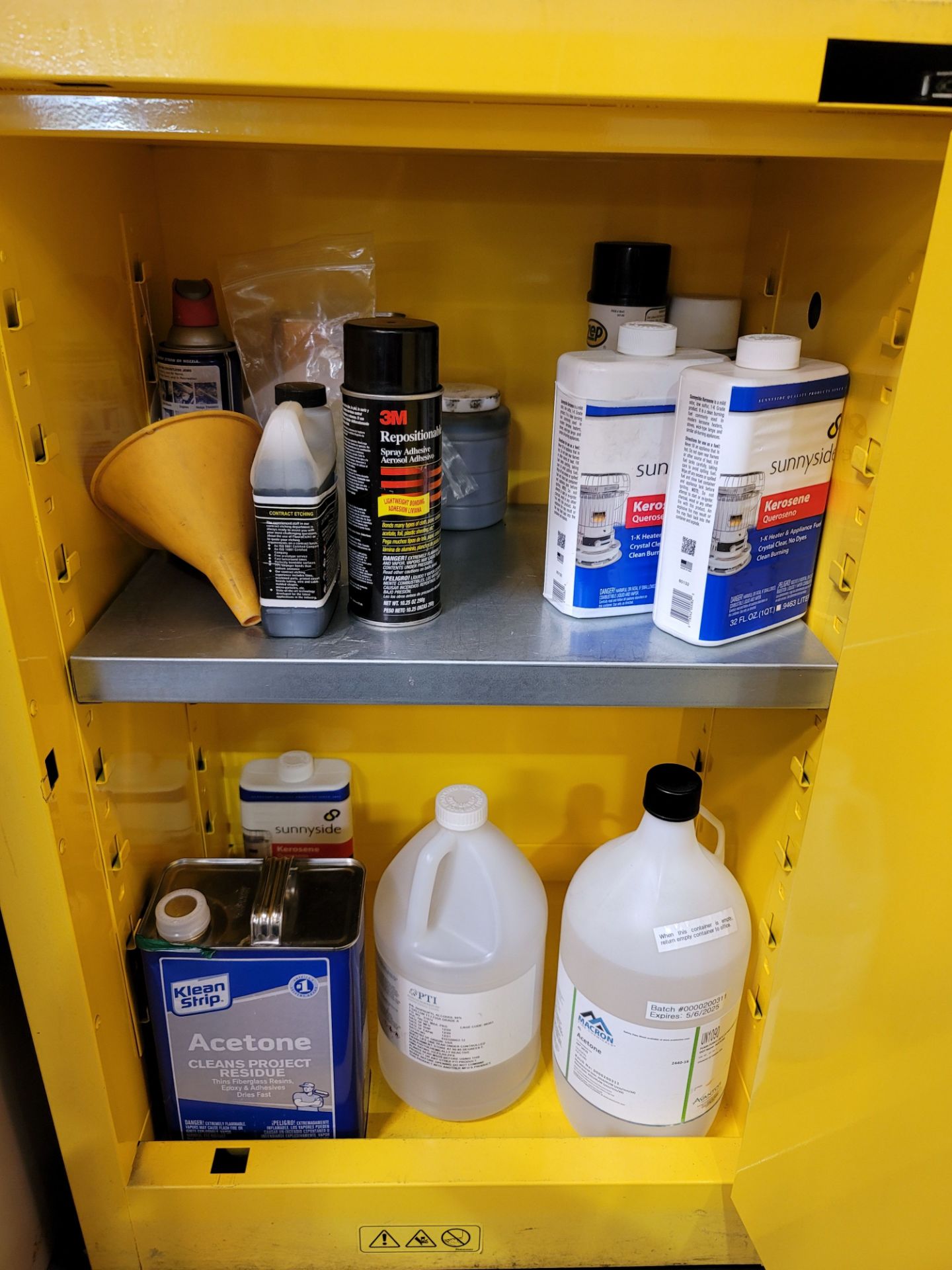 JUSTRITE FLAMMABLE LIQUID STORAGE CABINET, 12-GALLON CAPACITY, WITH OR WITHOUT CONTENTS - Image 2 of 3