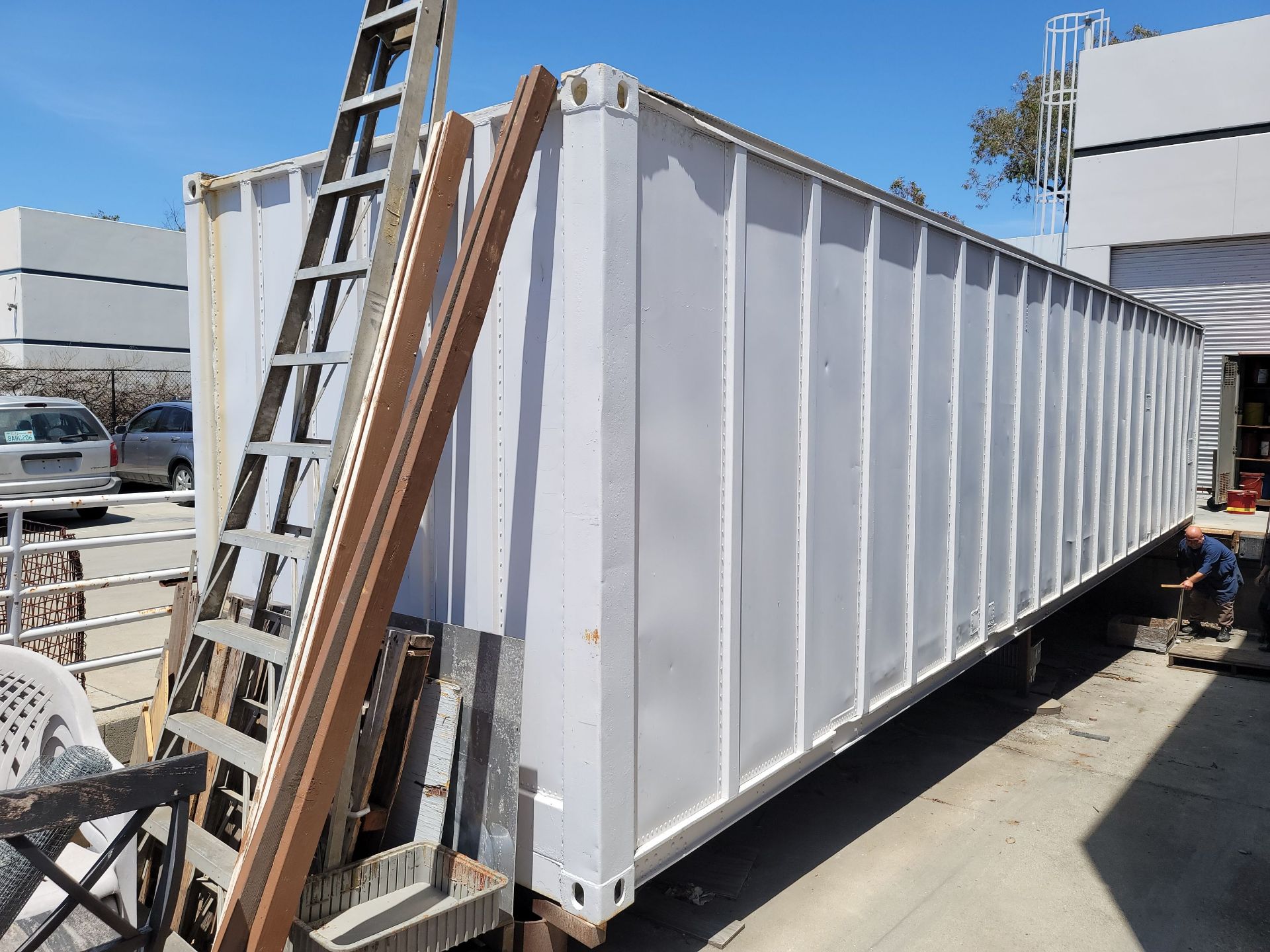 40' SHIPPING CONTAINER, CONTENTS NOT INCLUDED, (DELAYED PICKUP UNTIL AUGUST 10) - Image 3 of 5