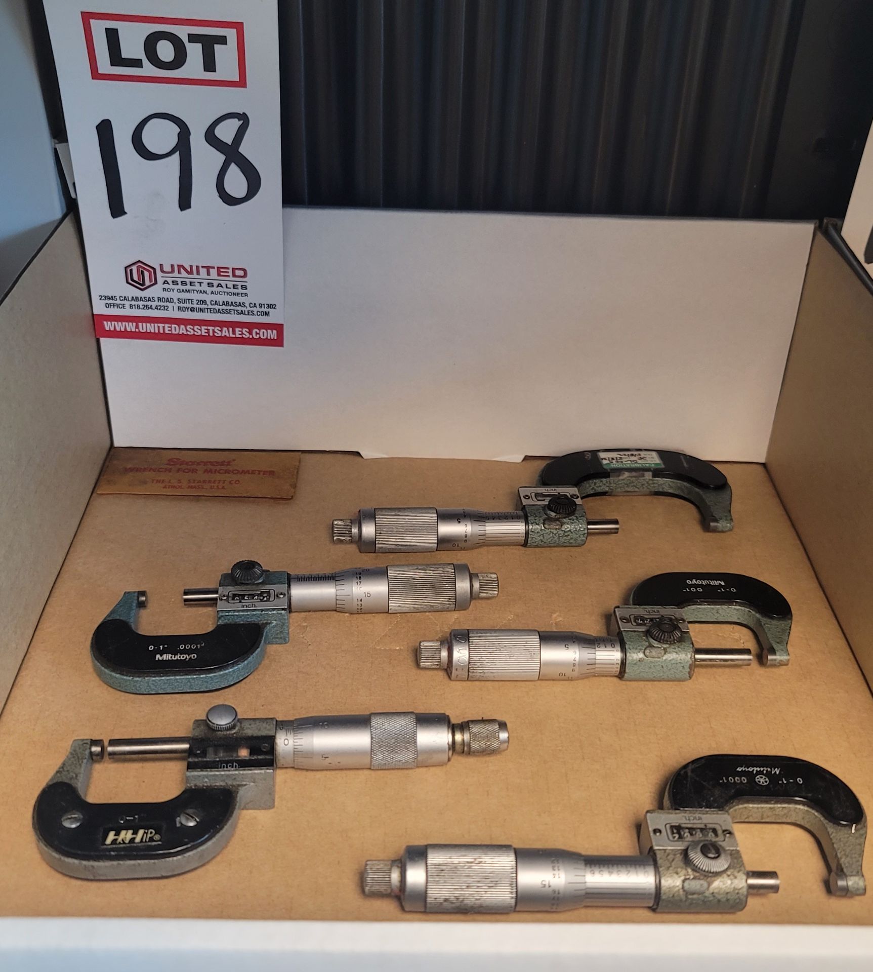 LOT - (5) MITUTOYO MICROMETERS: (4) 0"-1" AND (1) 1"-2"