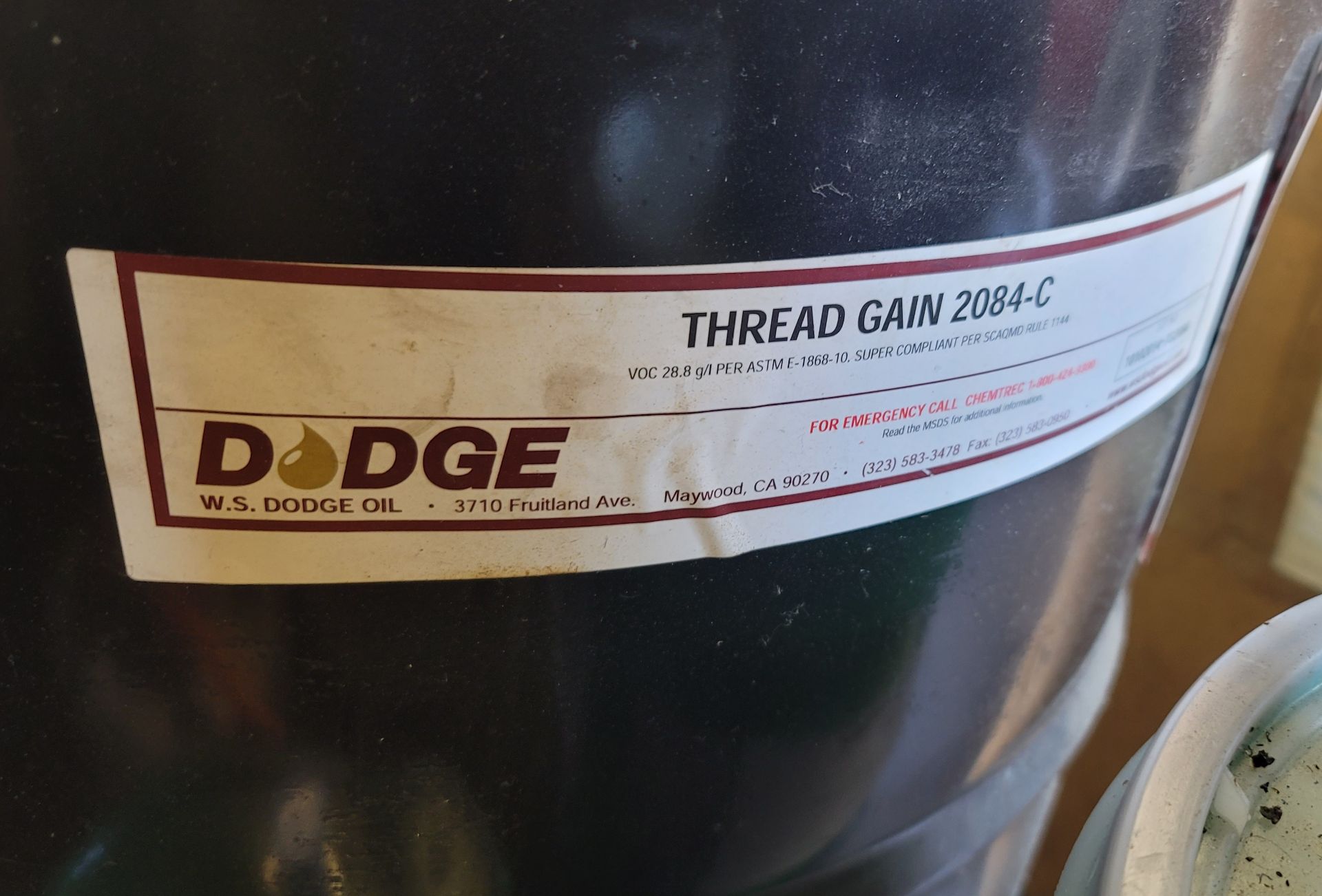 55-GALLON DRUM OF THREAD GAIN 2084-C CUTTING OIL - Image 2 of 2