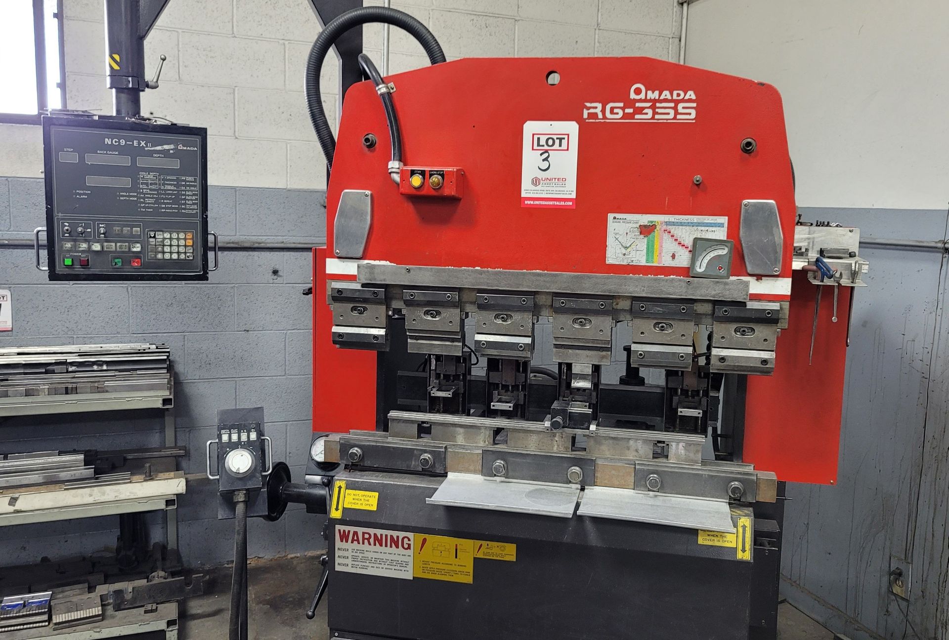 1995 AMADA RG35S PRESS BRAKE, NC9-EXII CNC CONTROL, 35 TON CAPACITY, 49.3" BENDING LENGTH, STROKE - Image 2 of 11