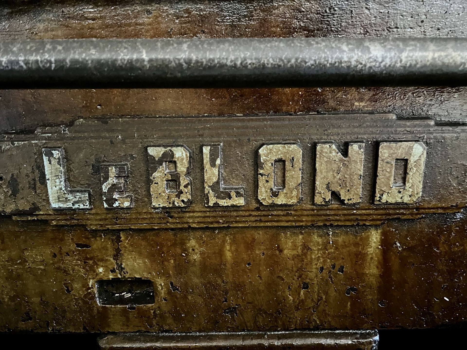LEBLOND TREPANNING LATHE, 24" X 300" CC, 16" 3-JAW CHUCK, 8" HOLE THRU, THREADING, BALDOR ADJUSTABLE - Image 4 of 29