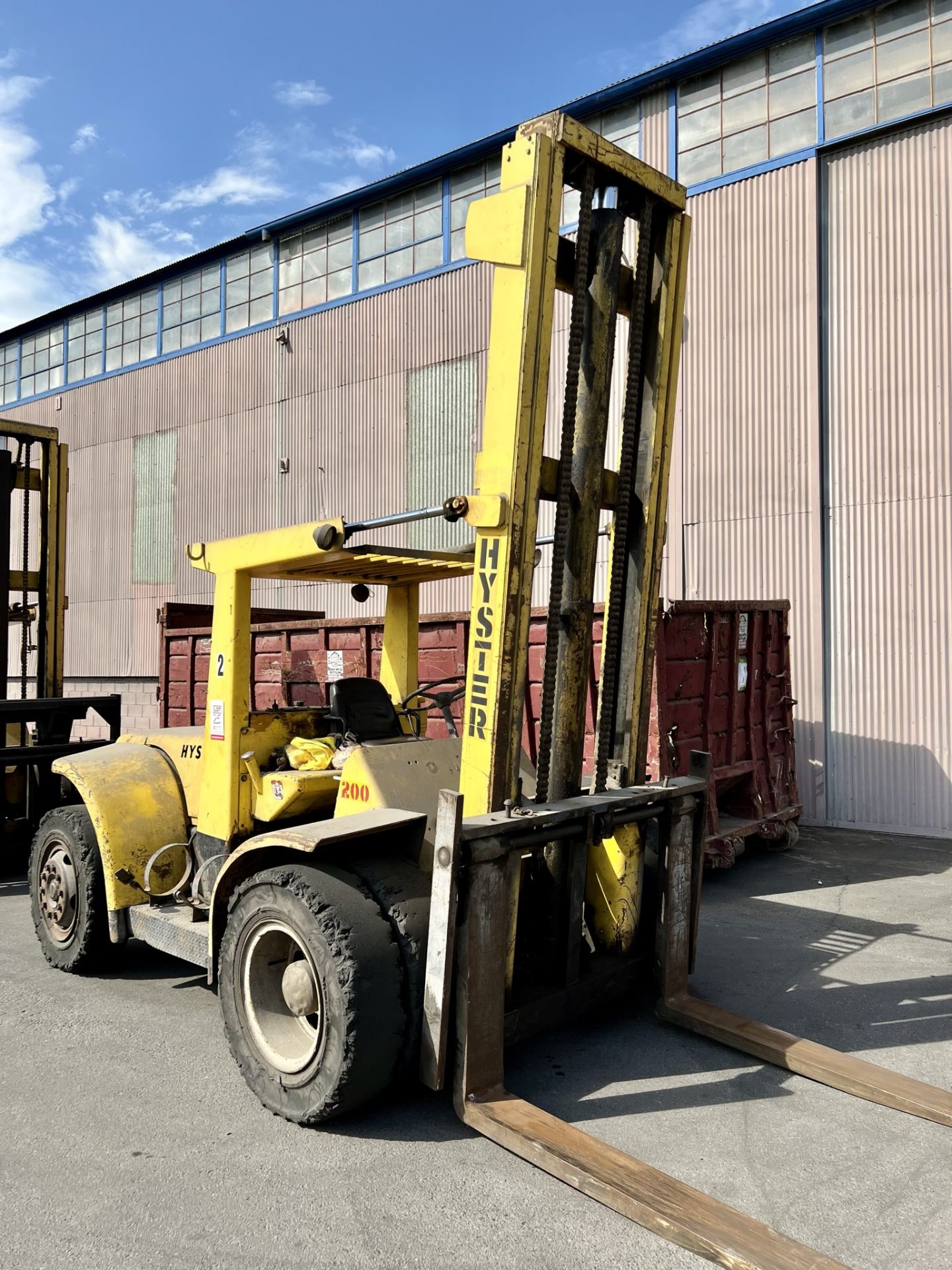 HYSTER 193A LPG FORKLIFT, 18,000 LB CAPACITY, 6' FORKS, 2-STAGE MAST, SOLID TIRES, APPROX. 0957 - Image 2 of 18