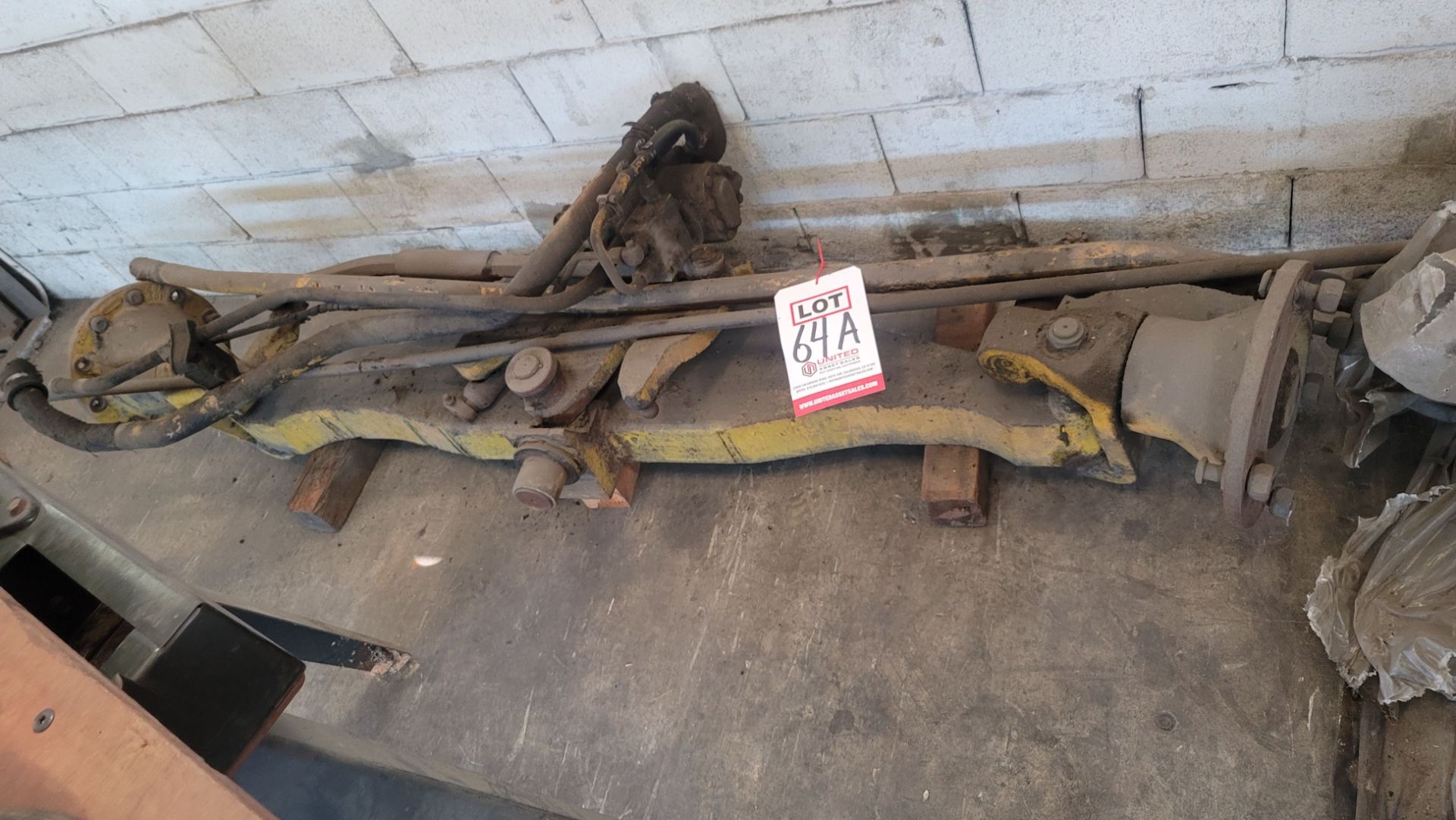 AXLE OUT OF A LARGE FORKLIFT